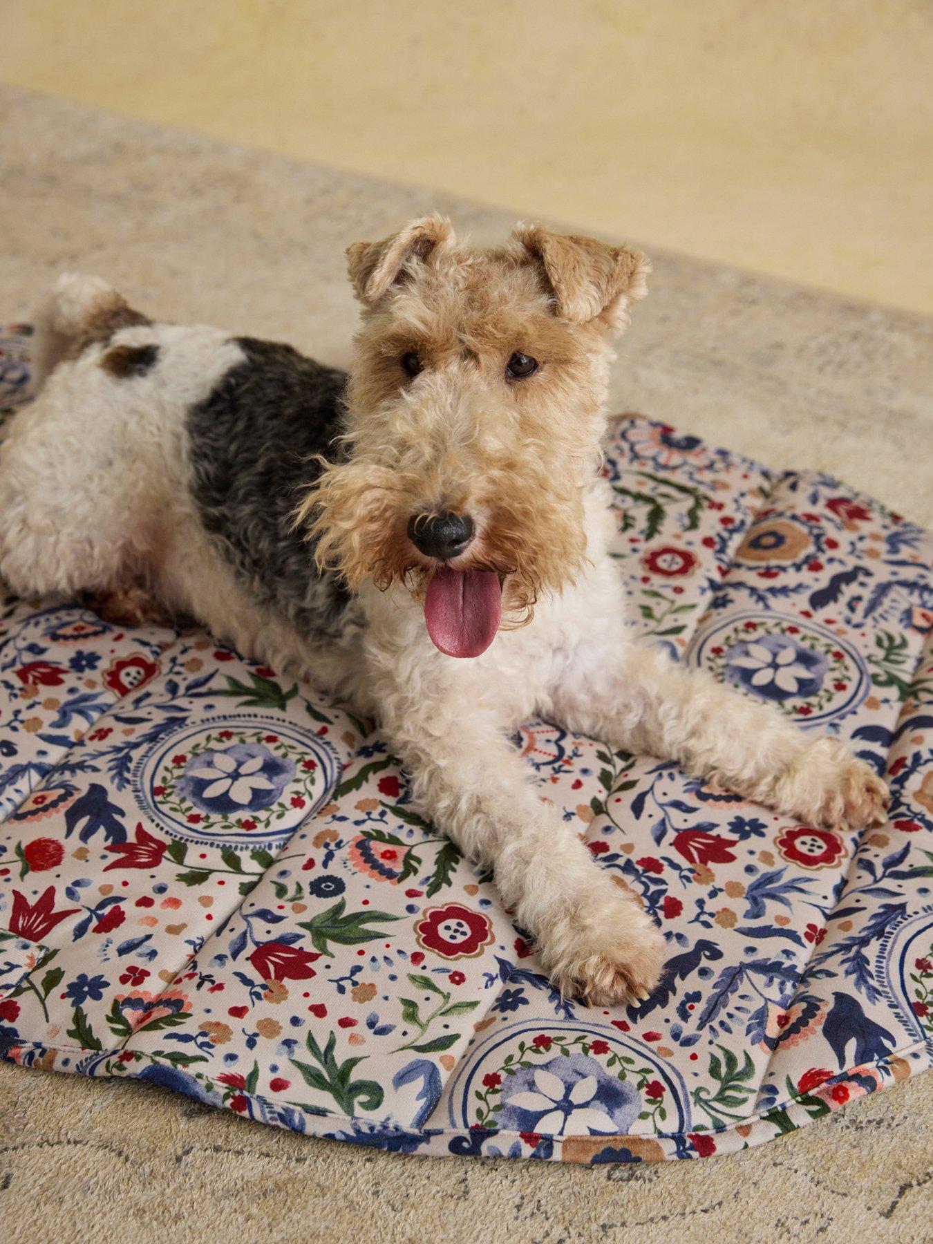 Image 6 of 7 of Joules Festival Floral Travel Mat