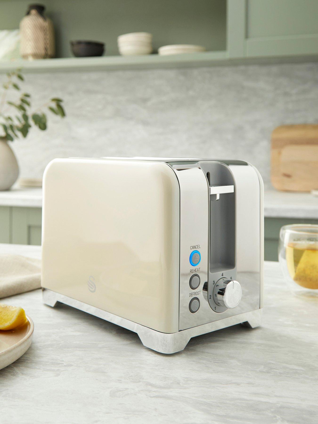 Image 2 of 7 of Swan Solace&nbsp;2 Slice Toaster &amp; Kettle Bundle Cream