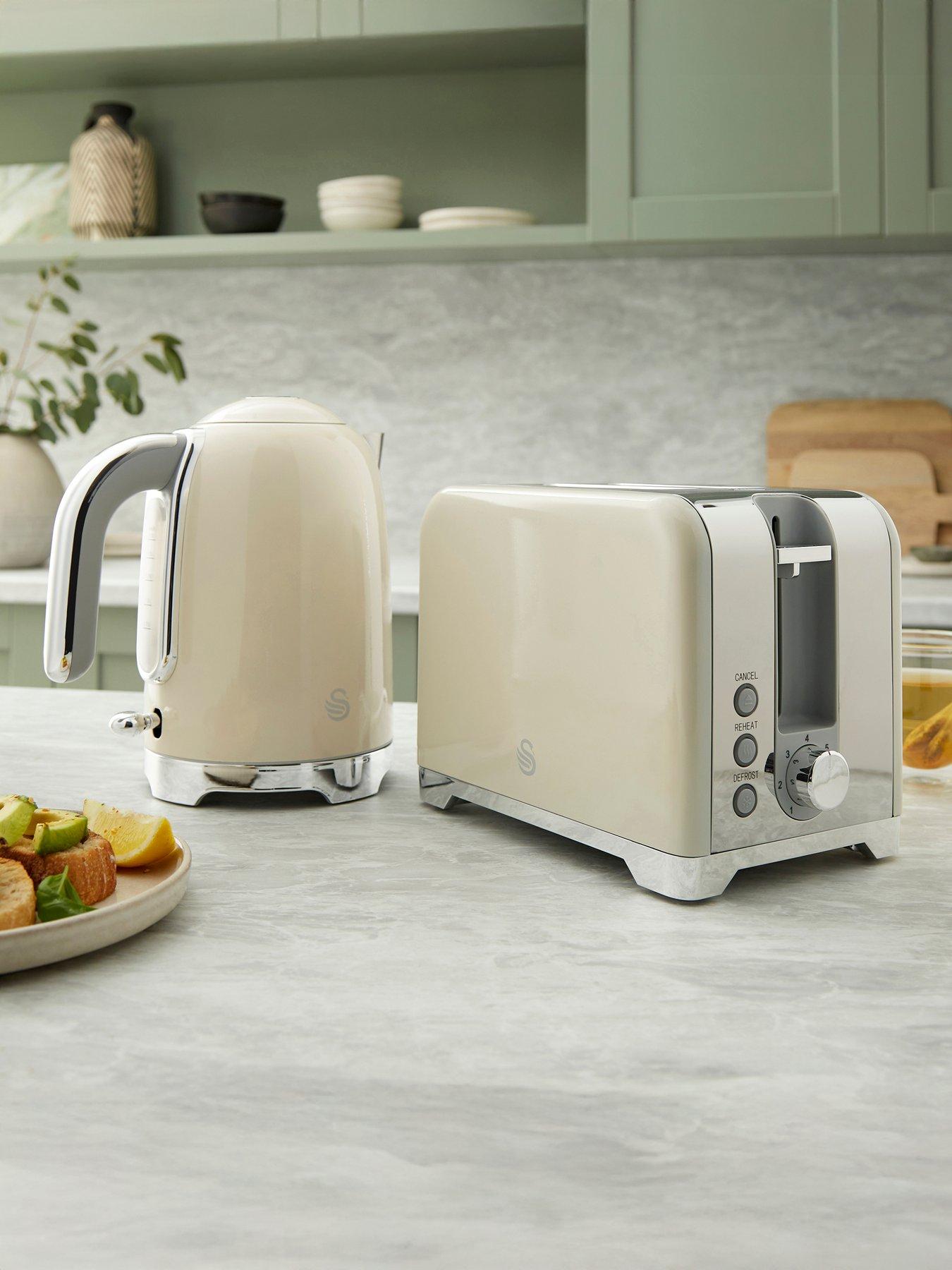 Image 6 of 7 of Swan Solace&nbsp;2 Slice Toaster &amp; Kettle Bundle Cream