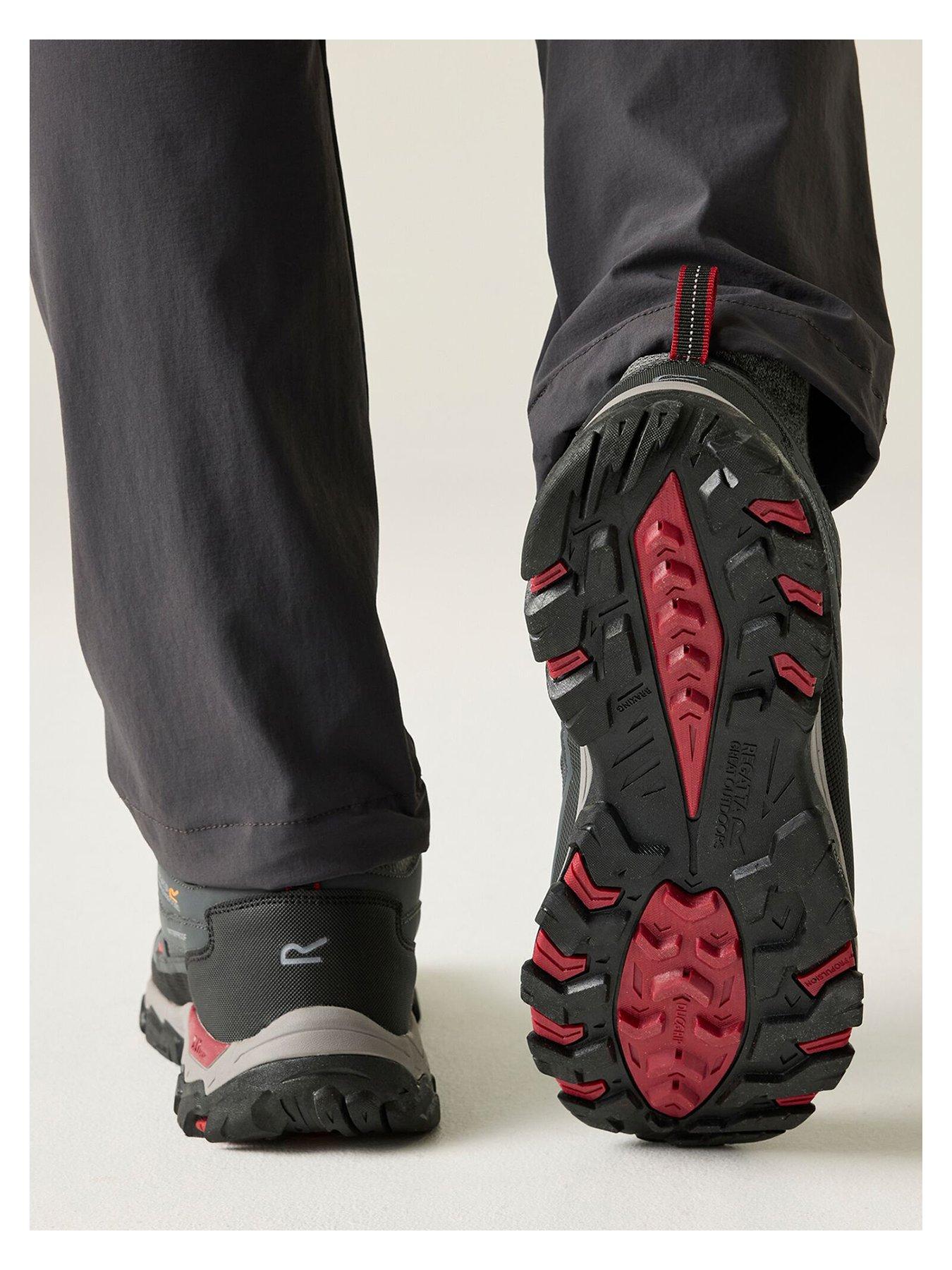 regatta-mens-holcombe-3-low-hiking-shoes-greyoutfit