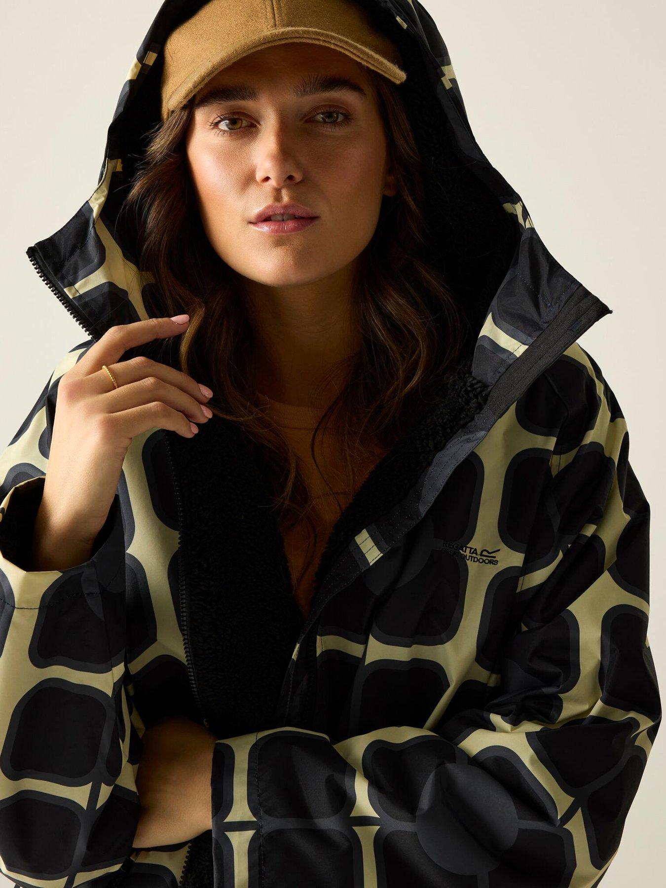 regatta-womens-orla-keily-changing-robe-blackoutfit