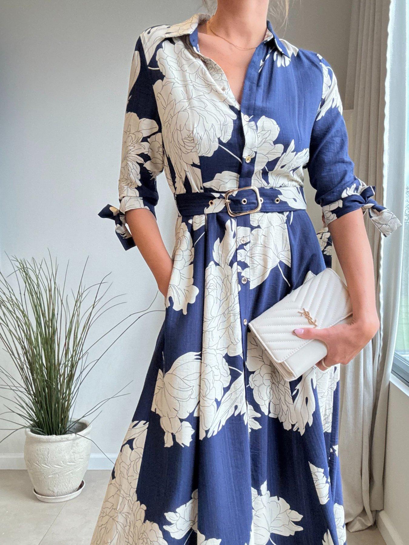 style-cheat-navy-daphne-dressoutfit