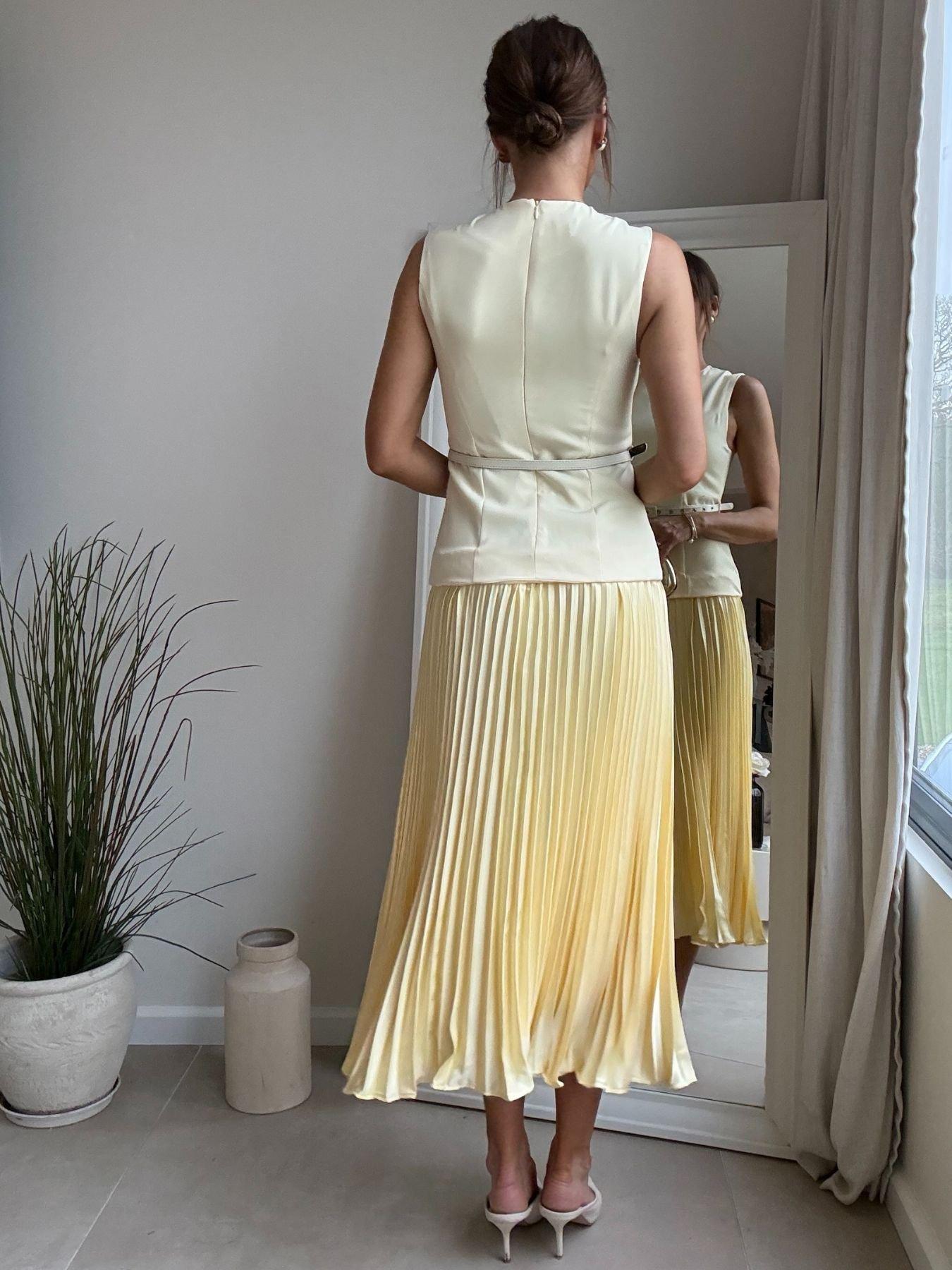 style-cheat-belted-pleated-dressstillFront