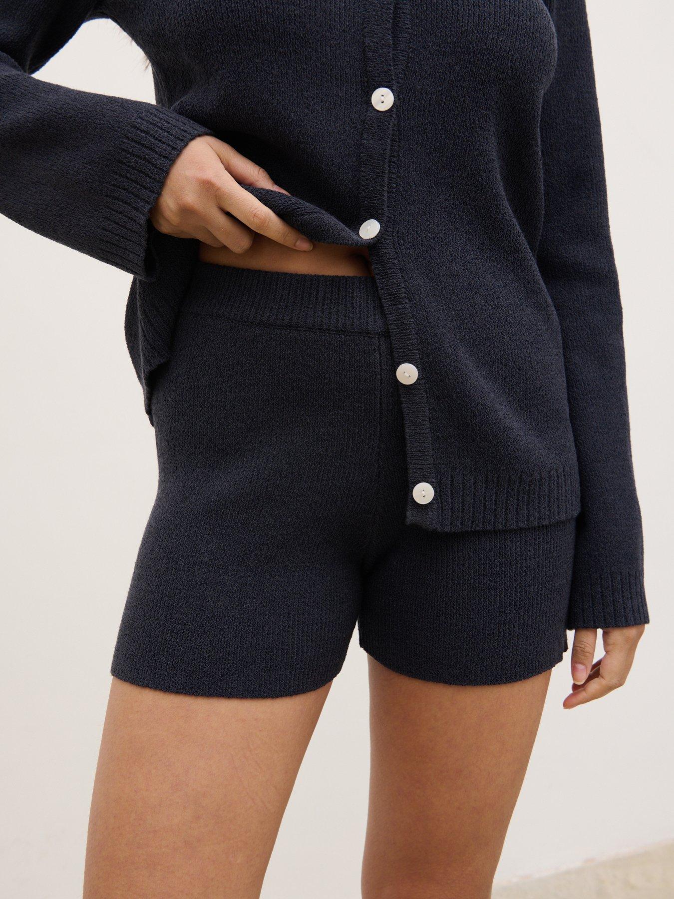Pretty Lavish Gracie Fine Tape Knit Shorts - Navy