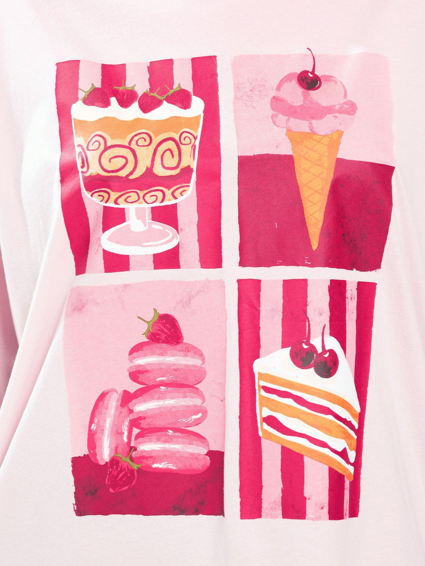 yours-curve-relaxed-placement-treats-t-shirt-pinkoutfit