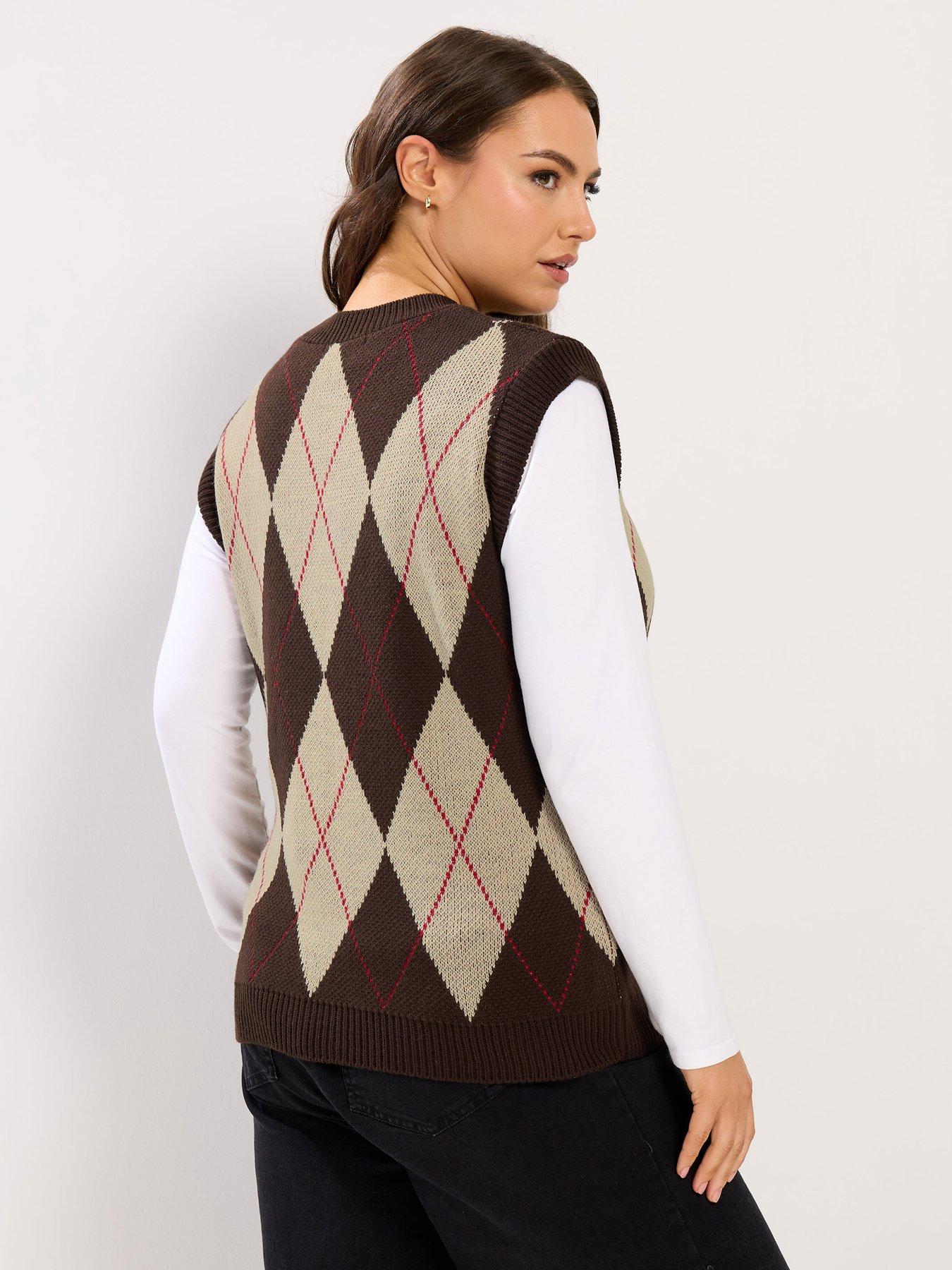yours-curve-argyle-vest-brownstillFront