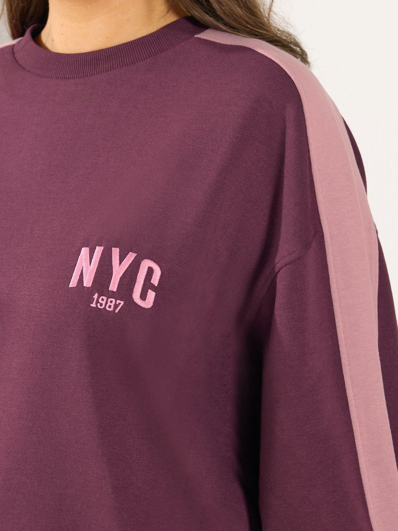 yours-curve-nyc-side-stripe-sweatshirt-burgundyoutfit