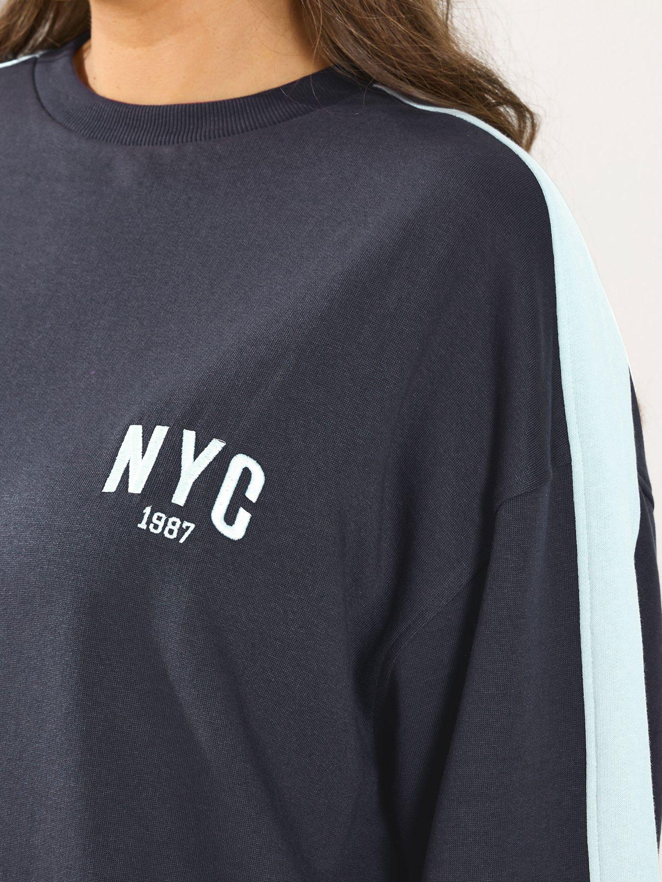 yours-curve-nyc-side-stripe-sweatshirt-blueoutfit