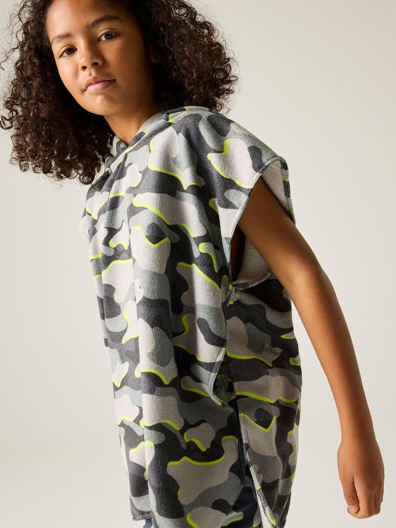 Image 4 of 7 of Regatta Boys Towel Robe - Grey