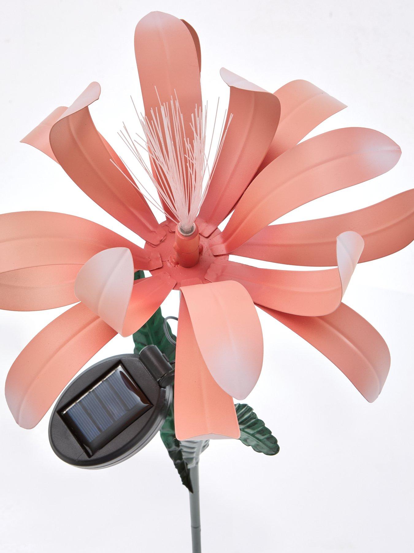 heaven-sends-solar-pink-iris-stakedetail