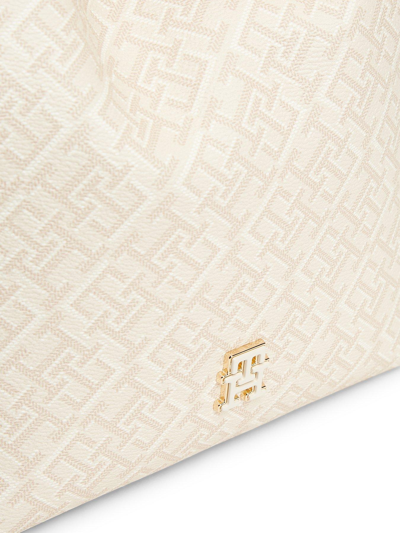Image 4 of 4 of Tommy Hilfiger Th Monoplay Bucket Bag LE - Beige
