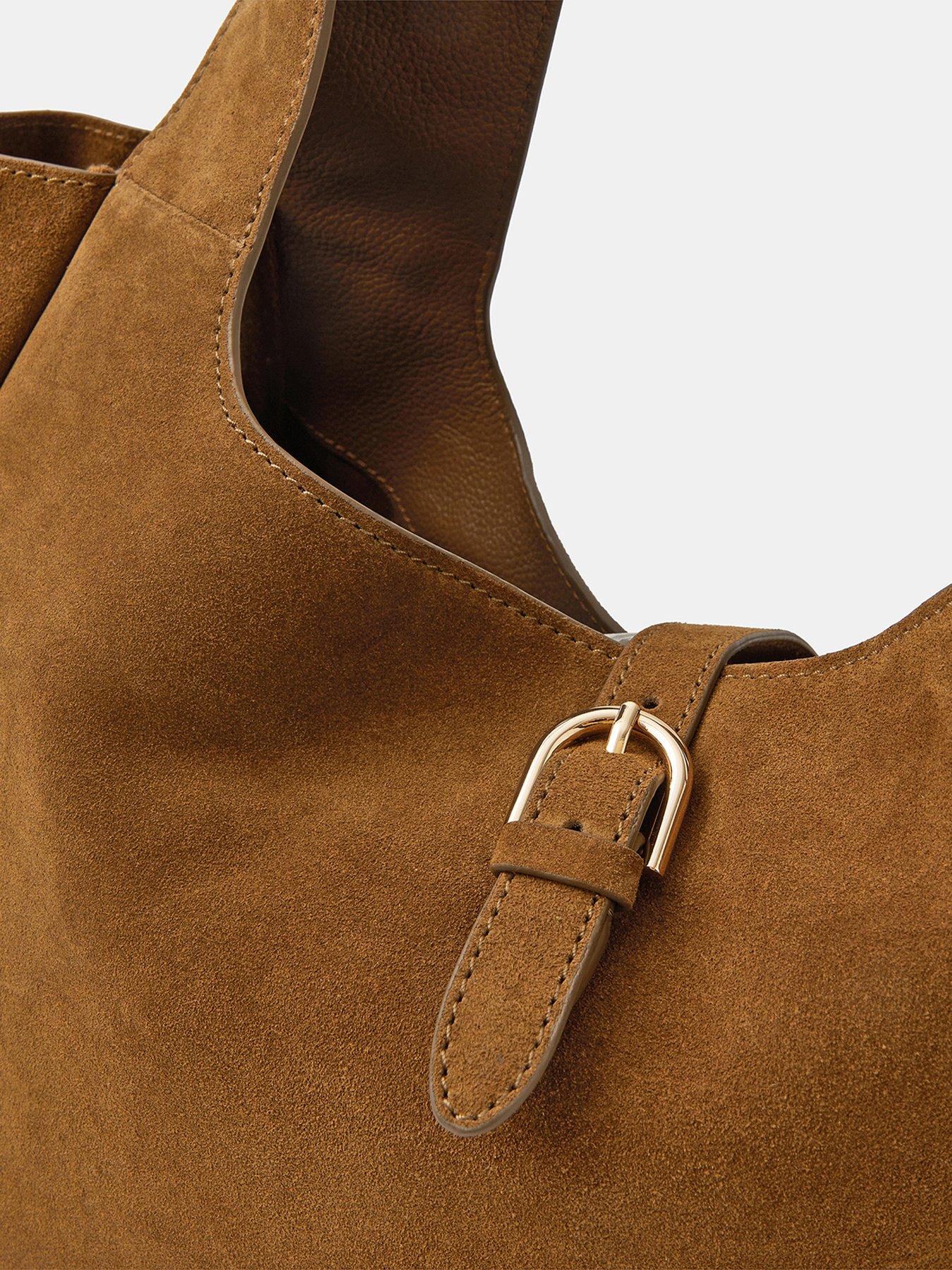 accessorize-suede-buckle-strap-shoulder-bagdetail