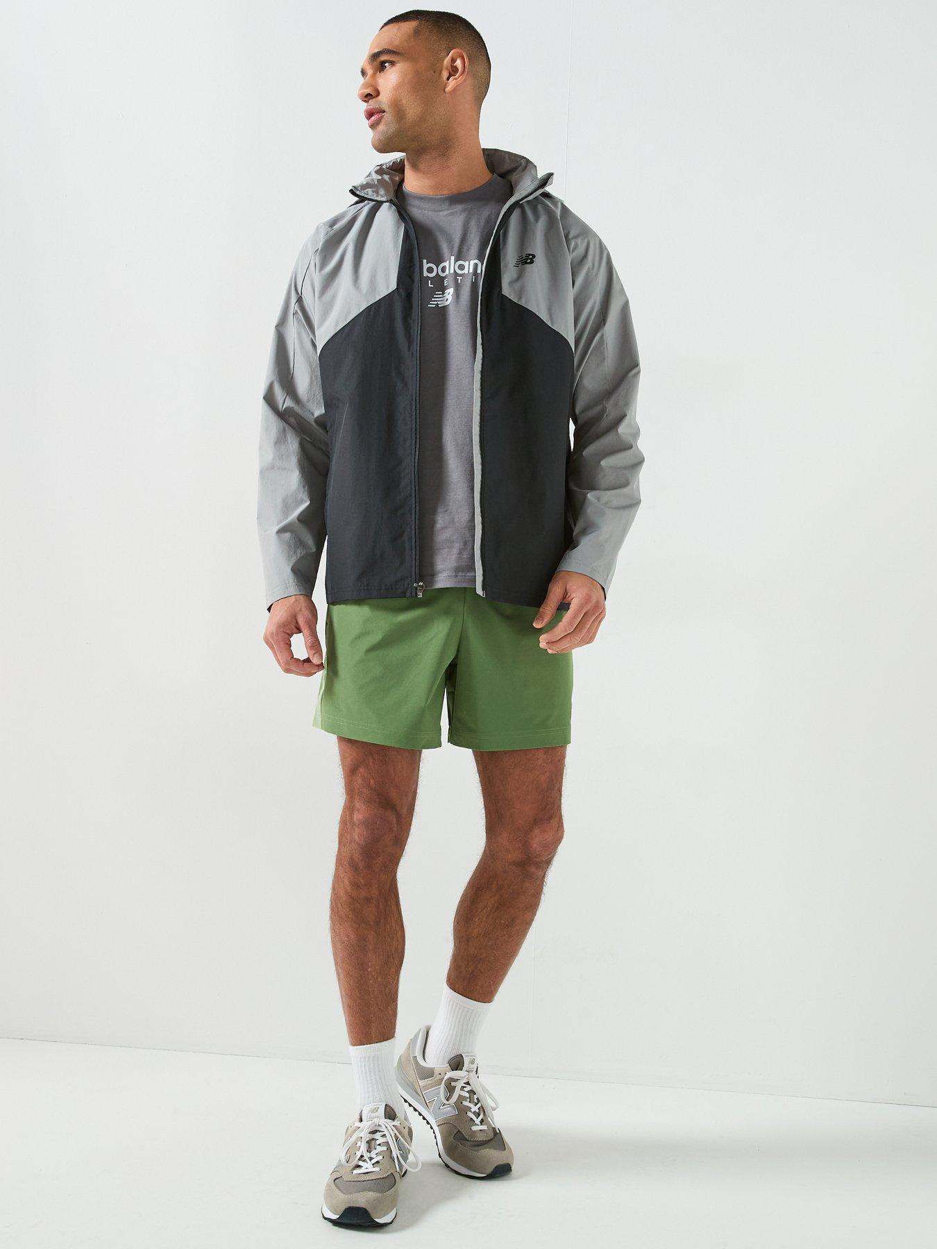 new-balance-mens-linear-graphic-t-shirt-greydetail