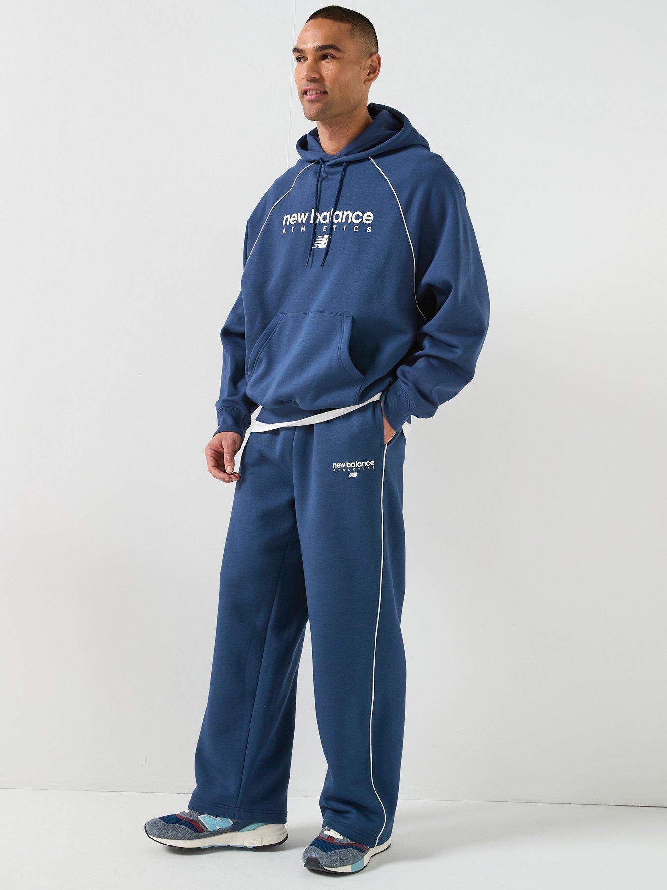 new-balance-mens-linear-graphic-fleece-pant-navyback