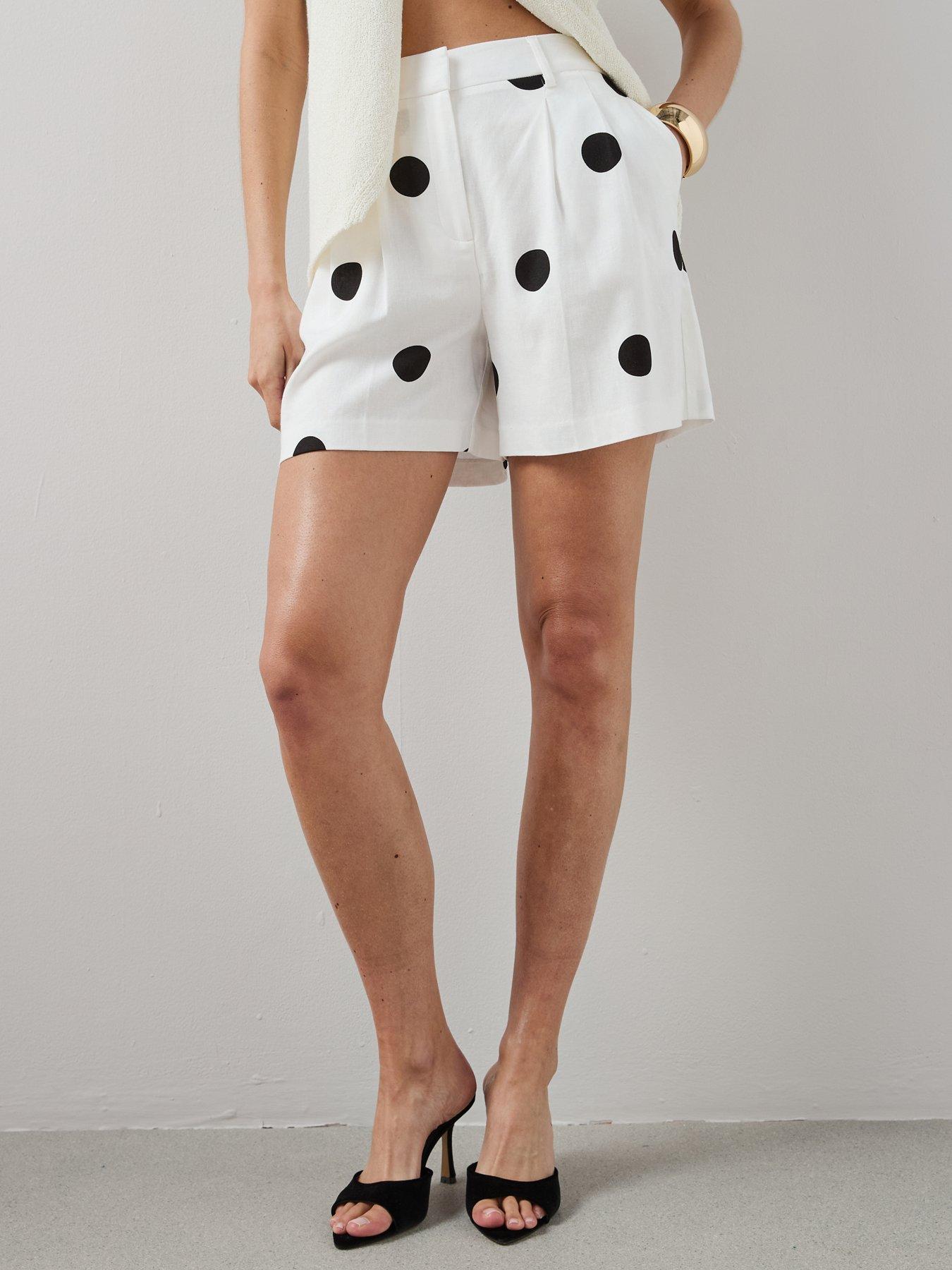 the-very-collection-polka-dot-shorts-blackwhiteoutfit