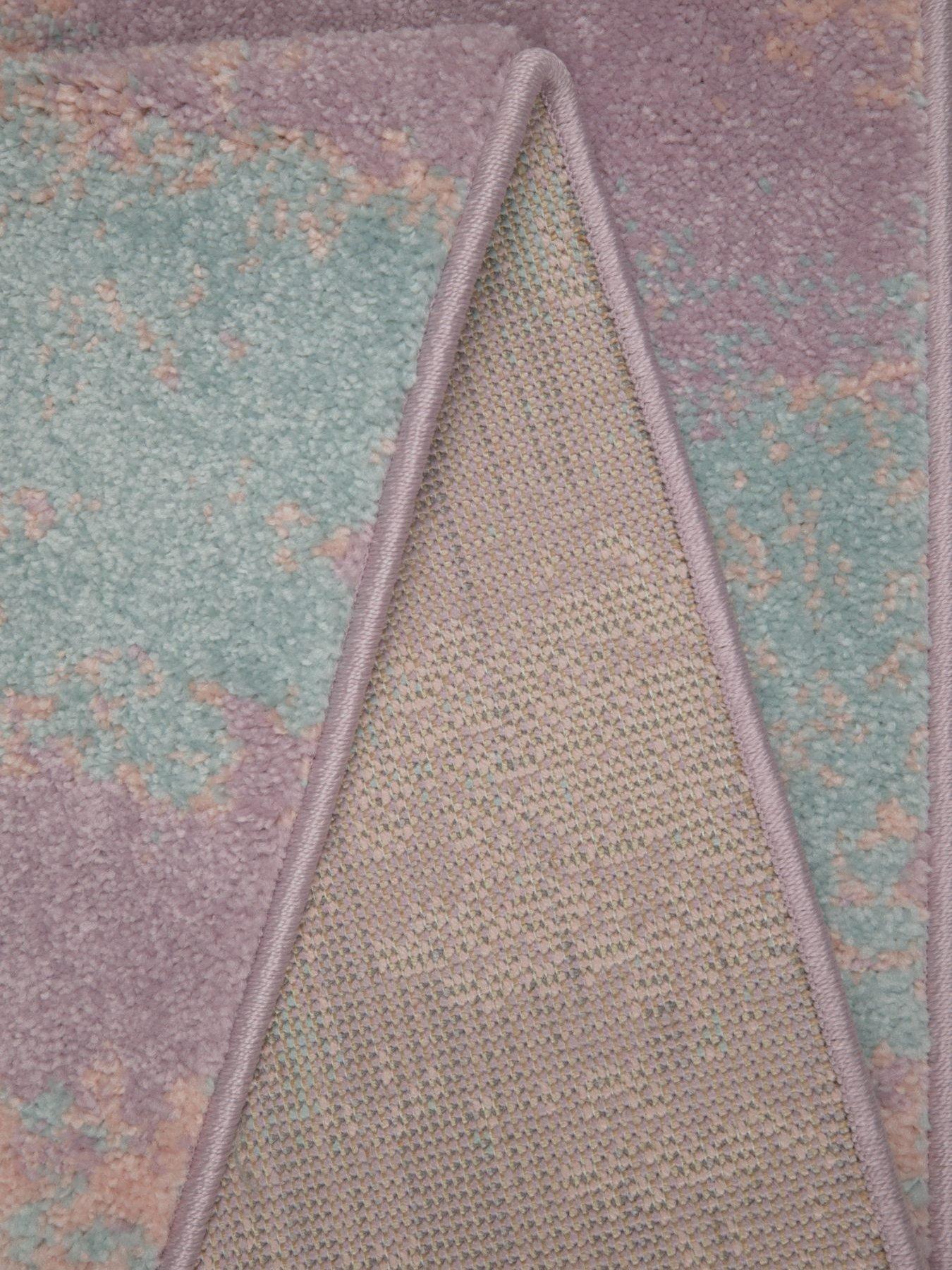 very-home-echo-blur-pastel-080150outfit