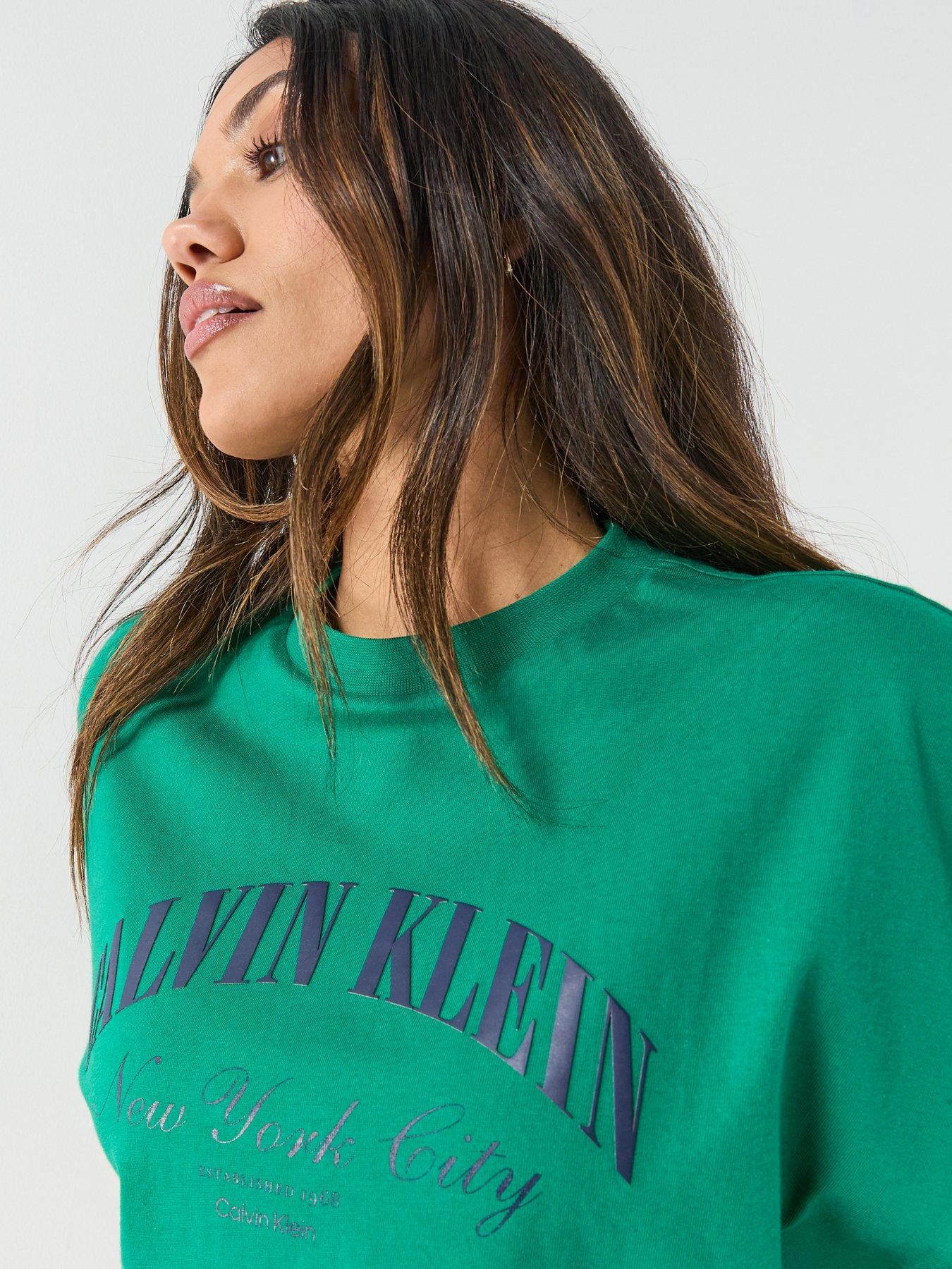 Image 4 of 4 of Calvin Klein Jeans Ss Cropped Boxy Heritage Crest L