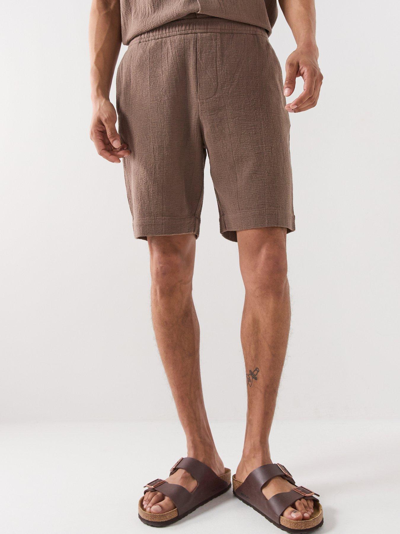 selected-cal-shorts-dark-brownoutfit