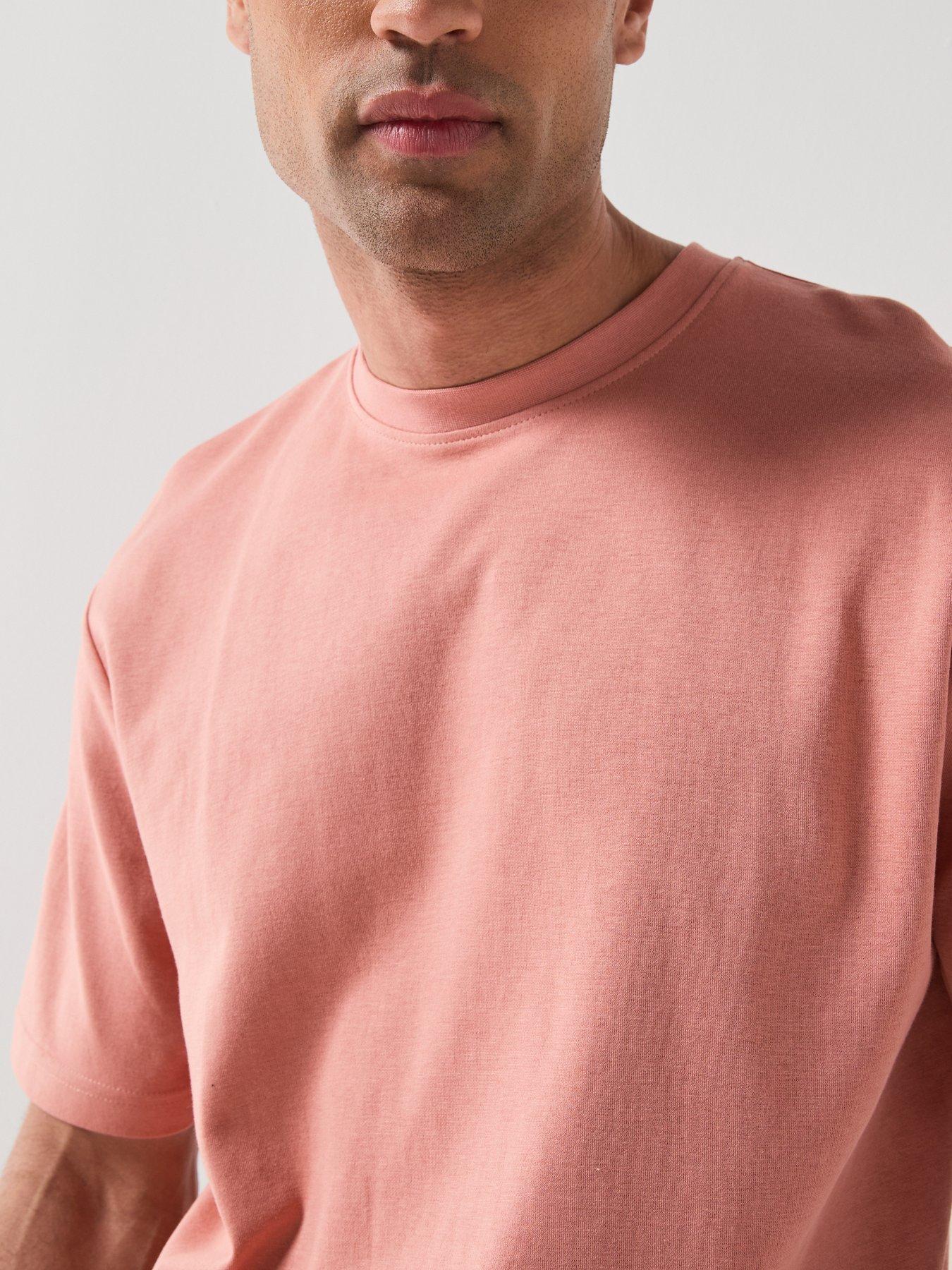 selected-selected-oscar-loose-fit-t-shirtoutfit