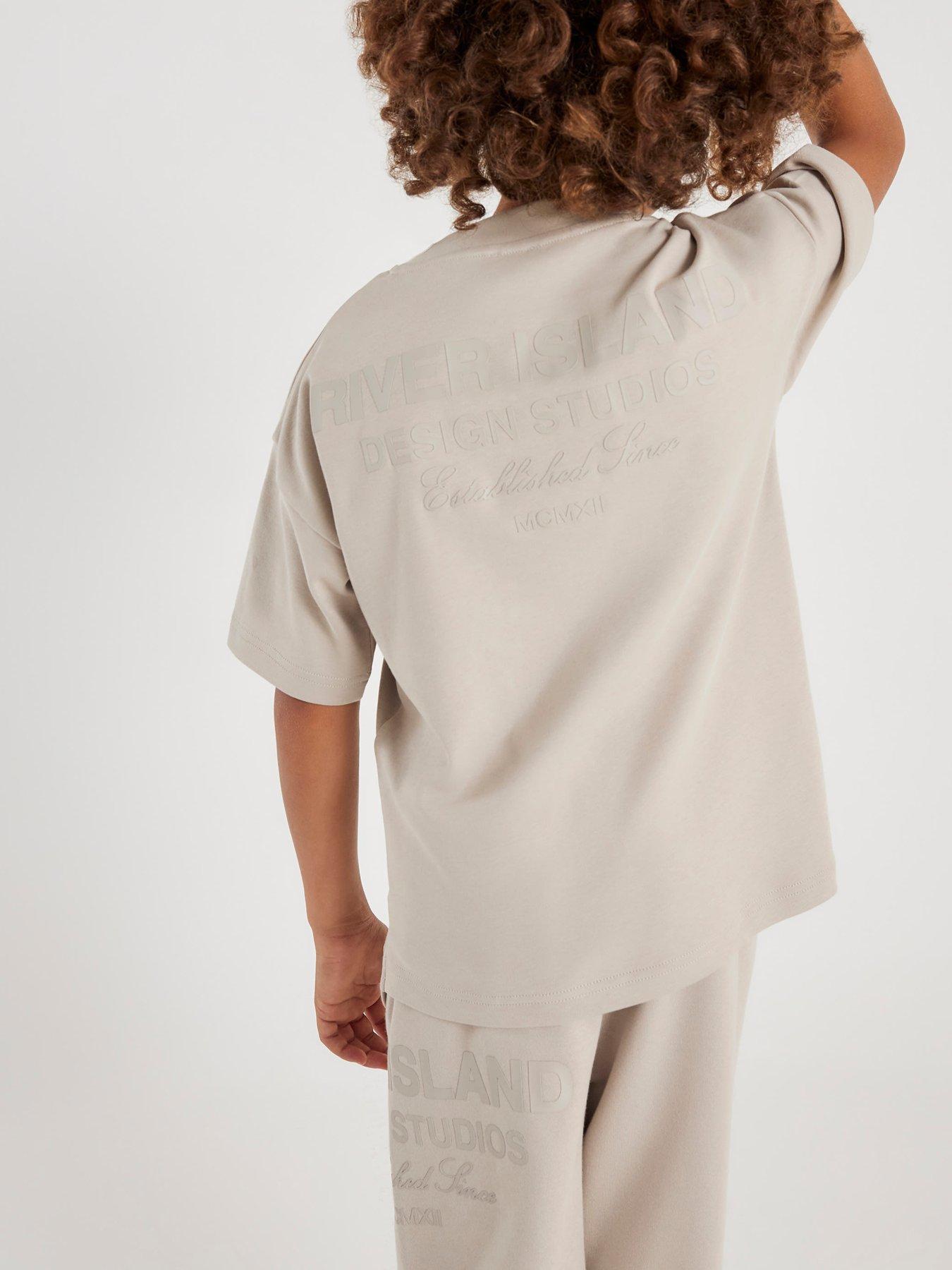 Image 7 of 7 of River Island Older Boys Design Studios T-Shirt Set - Cream