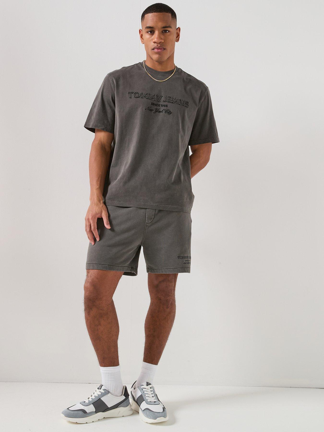 Image 3 of 5 of Tommy Jeans Tommy Jeans Washed Classics Sweat Shorts - Black