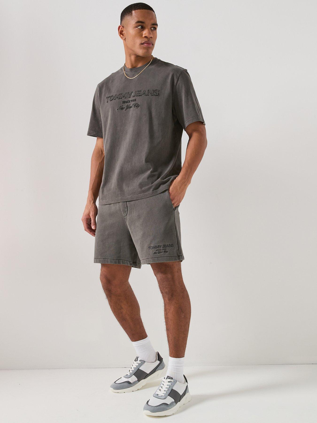 Image 5 of 5 of Tommy Jeans Tommy Jeans Washed Classics Sweat Shorts - Black