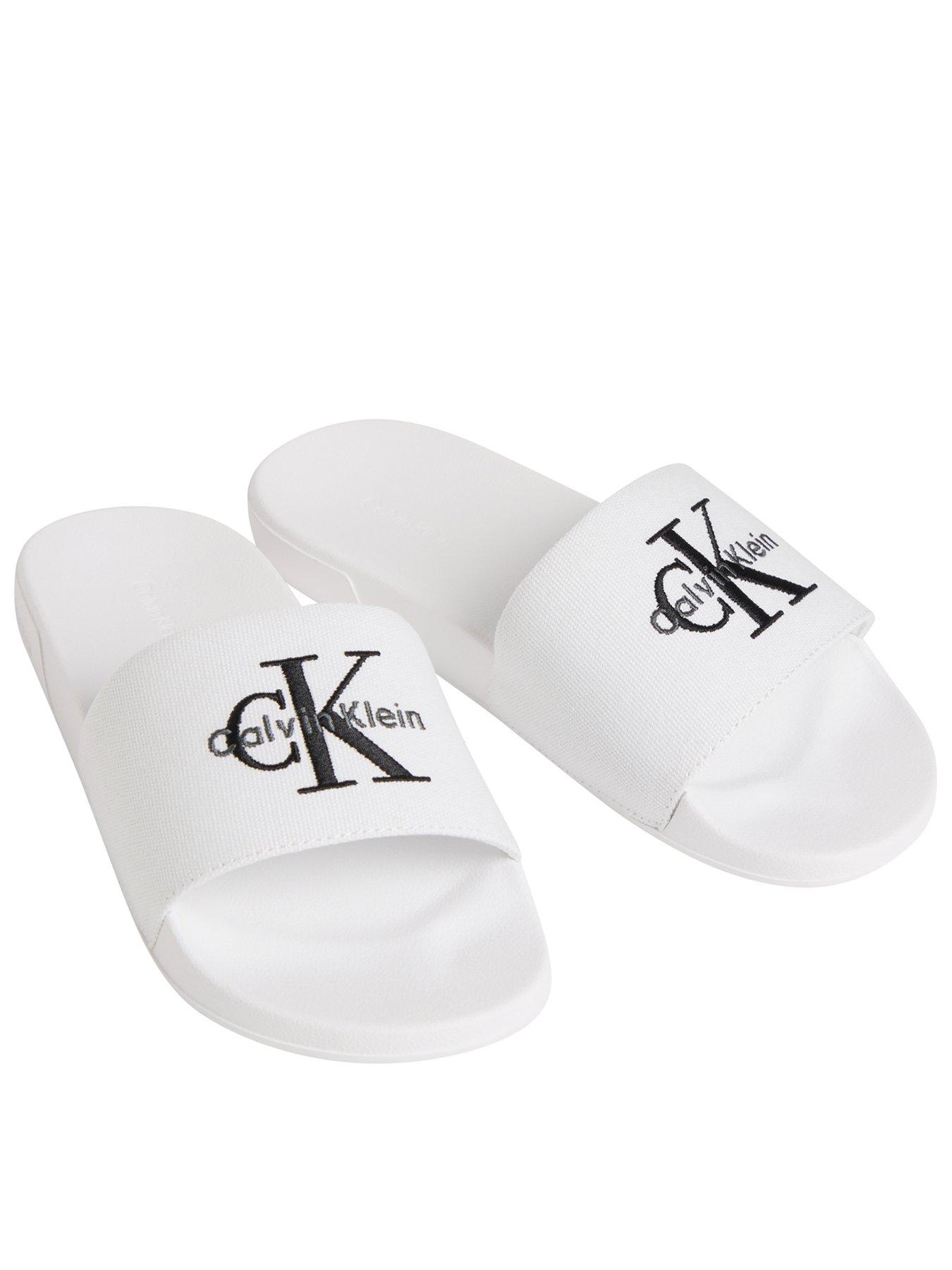 calvin-klein-essential-sliders-whitefront