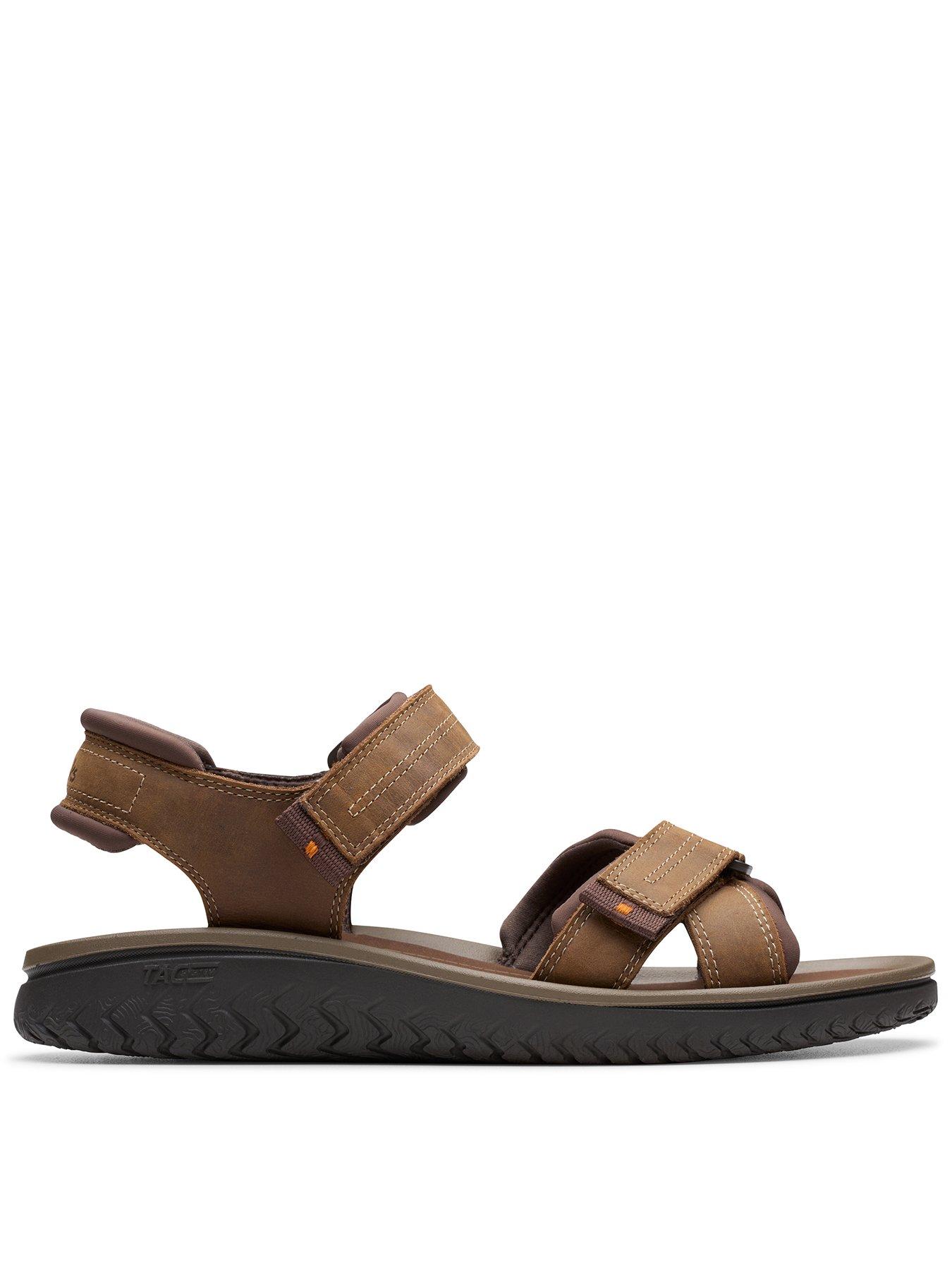 clarks-wesley-shore-sandals-dark-brownfront