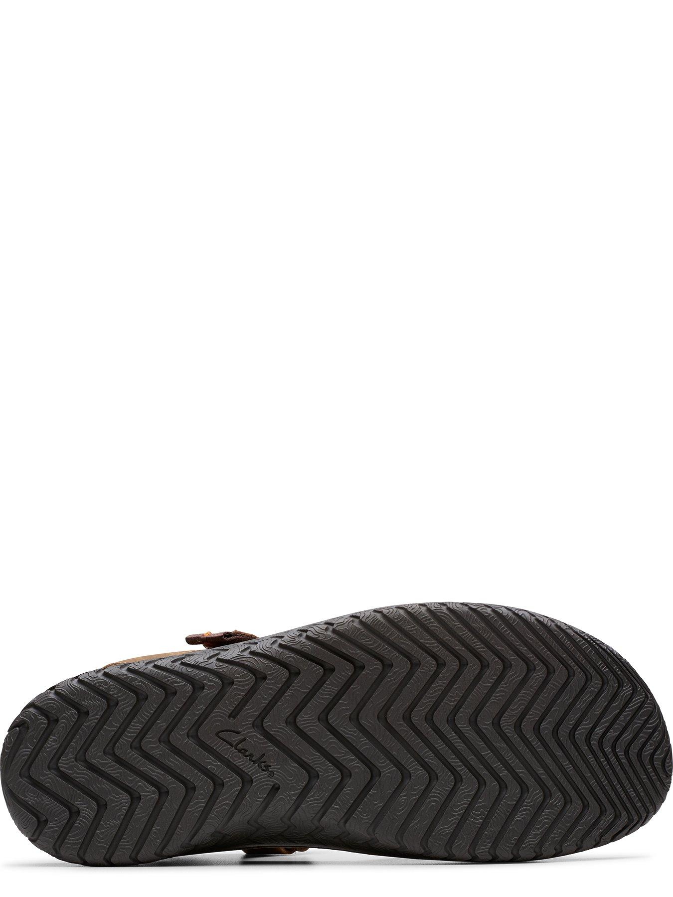 clarks-wesley-shore-sandals-dark-browndetail