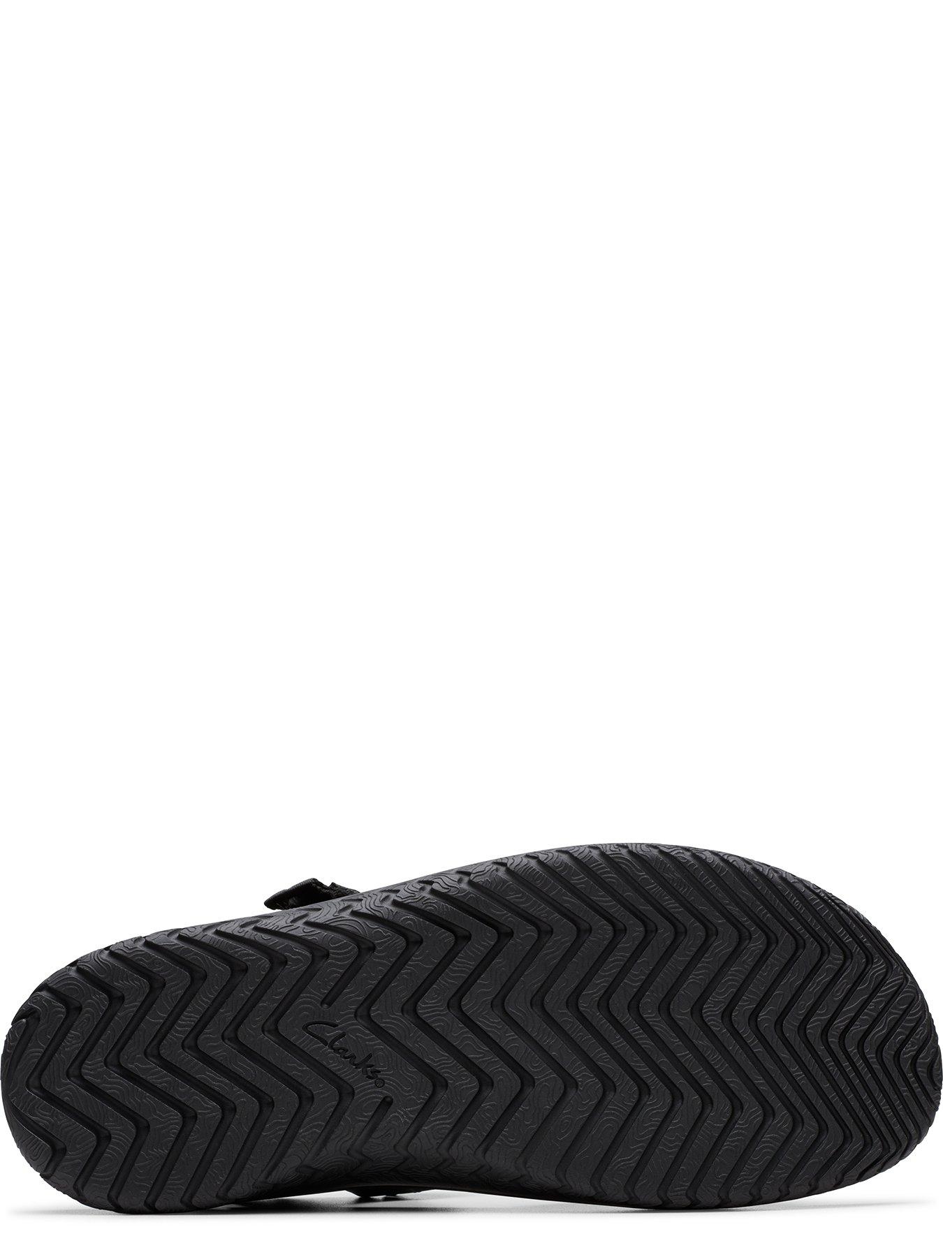 Image 5 of 6 of Clarks Wesley Shore Sandals - Black
