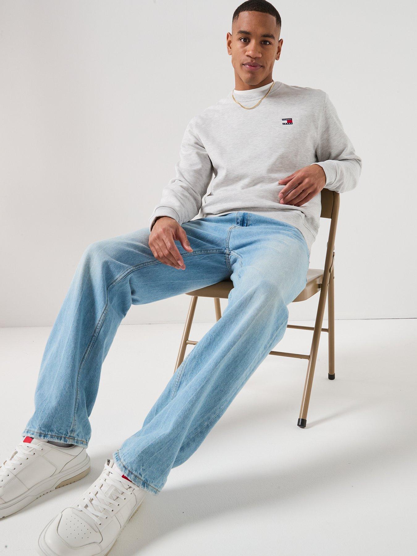 tommy-jeans-regular-fit-badge-crew-pullover-sweatshirt-ice-grey-heatheroutfit