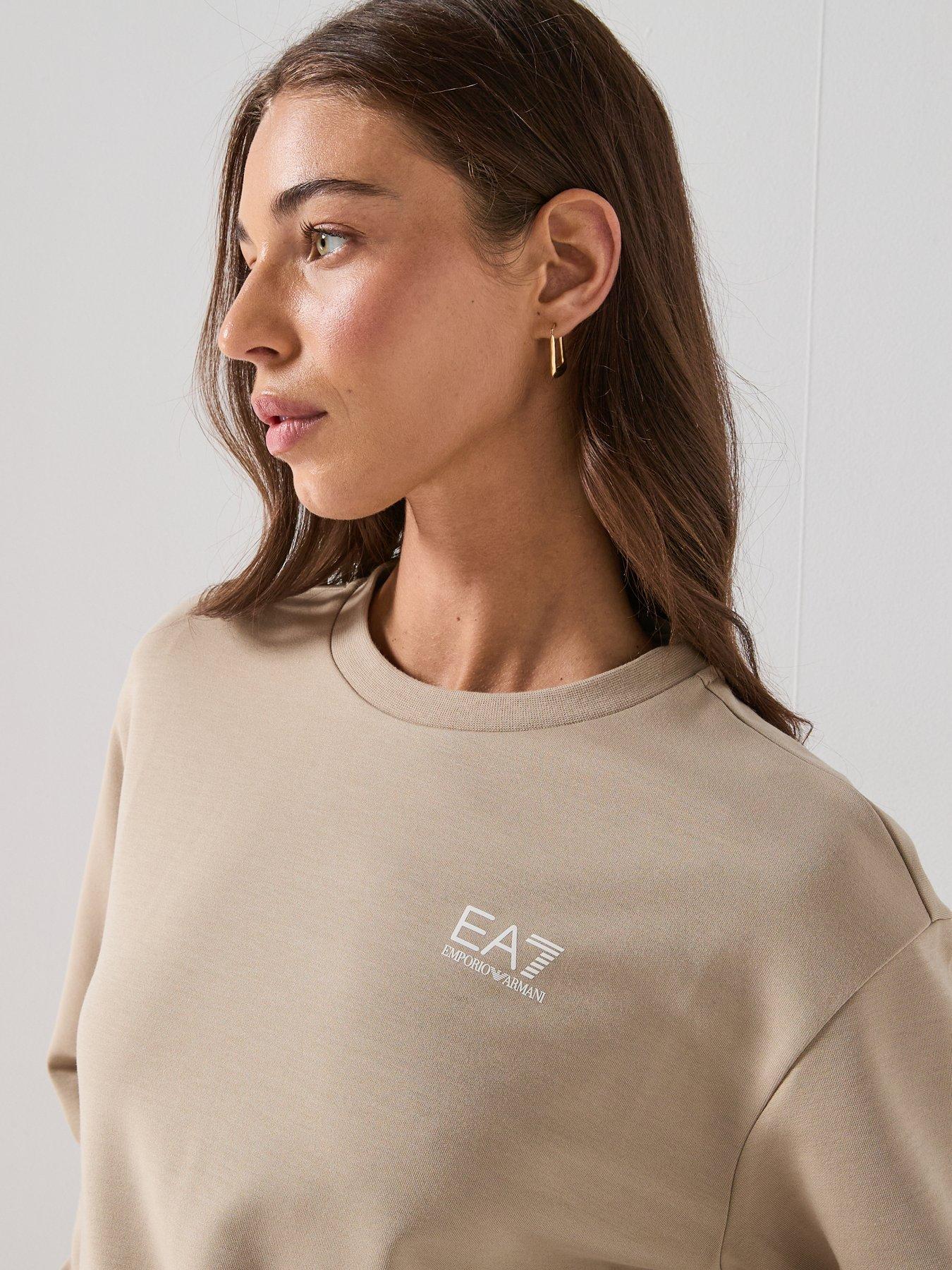 ea7-emporio-armani-natural-ventus7-technical-top-beigeoutfit