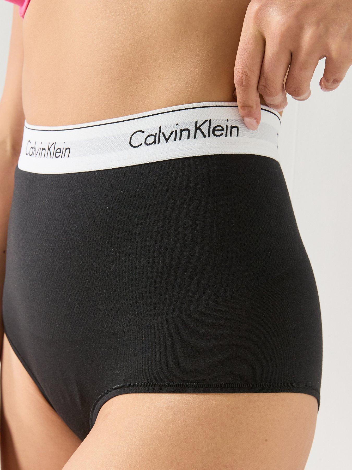 calvin-klein-briefoutfit