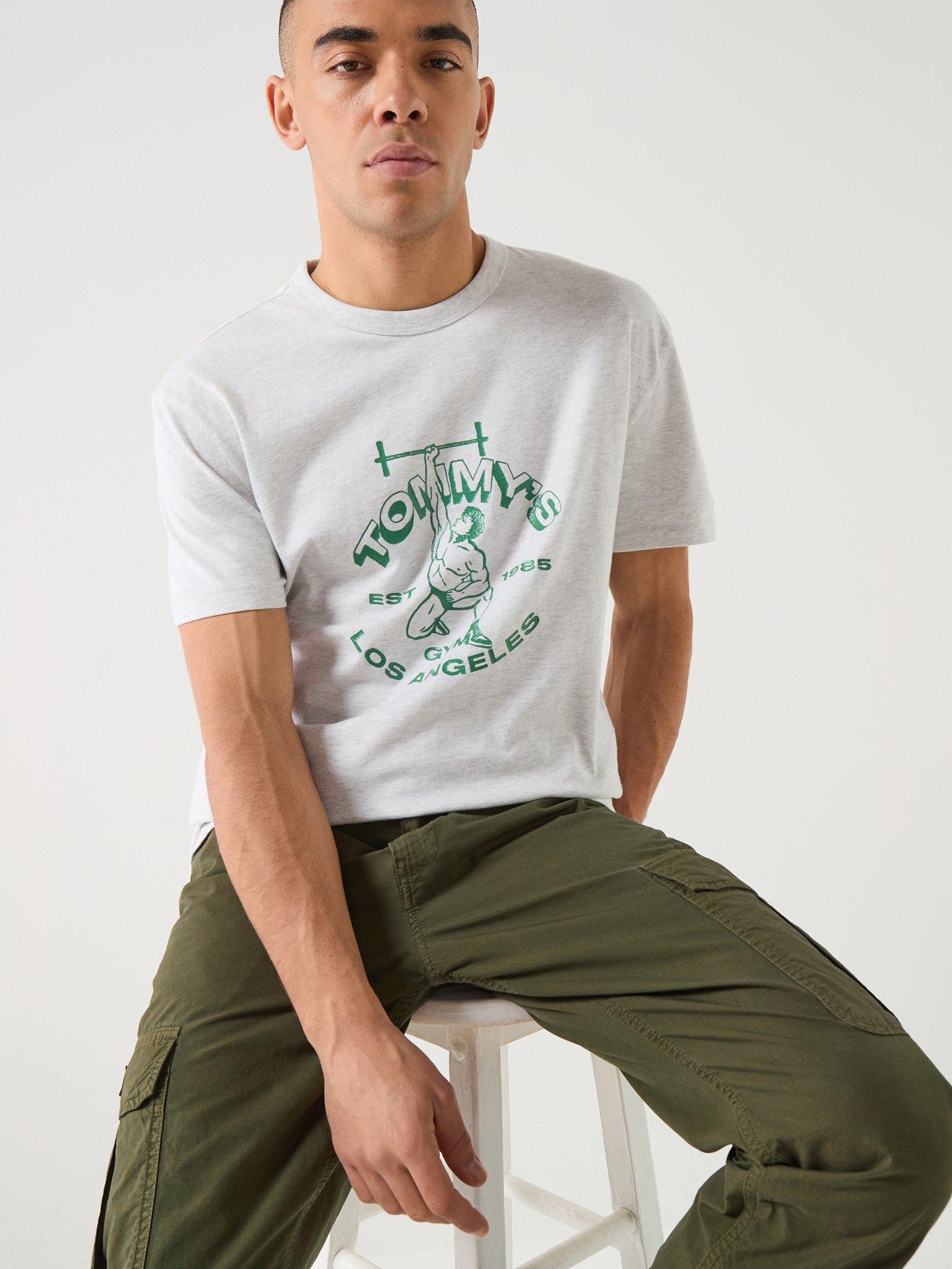 tommy-jeans-regular-fit-lifter-t-shirt-light-greyoutfit