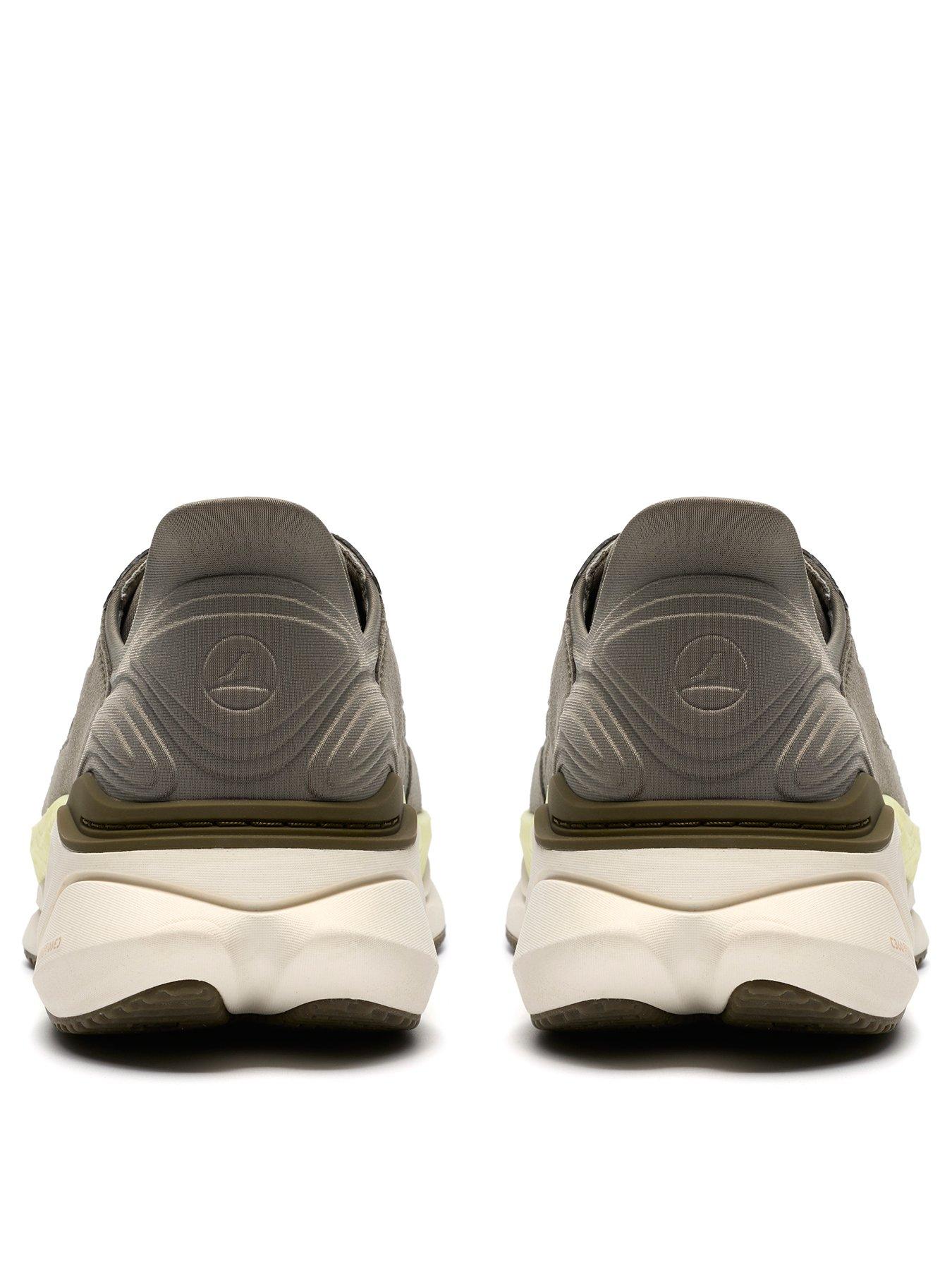 clarks-pace-trainers-sageback