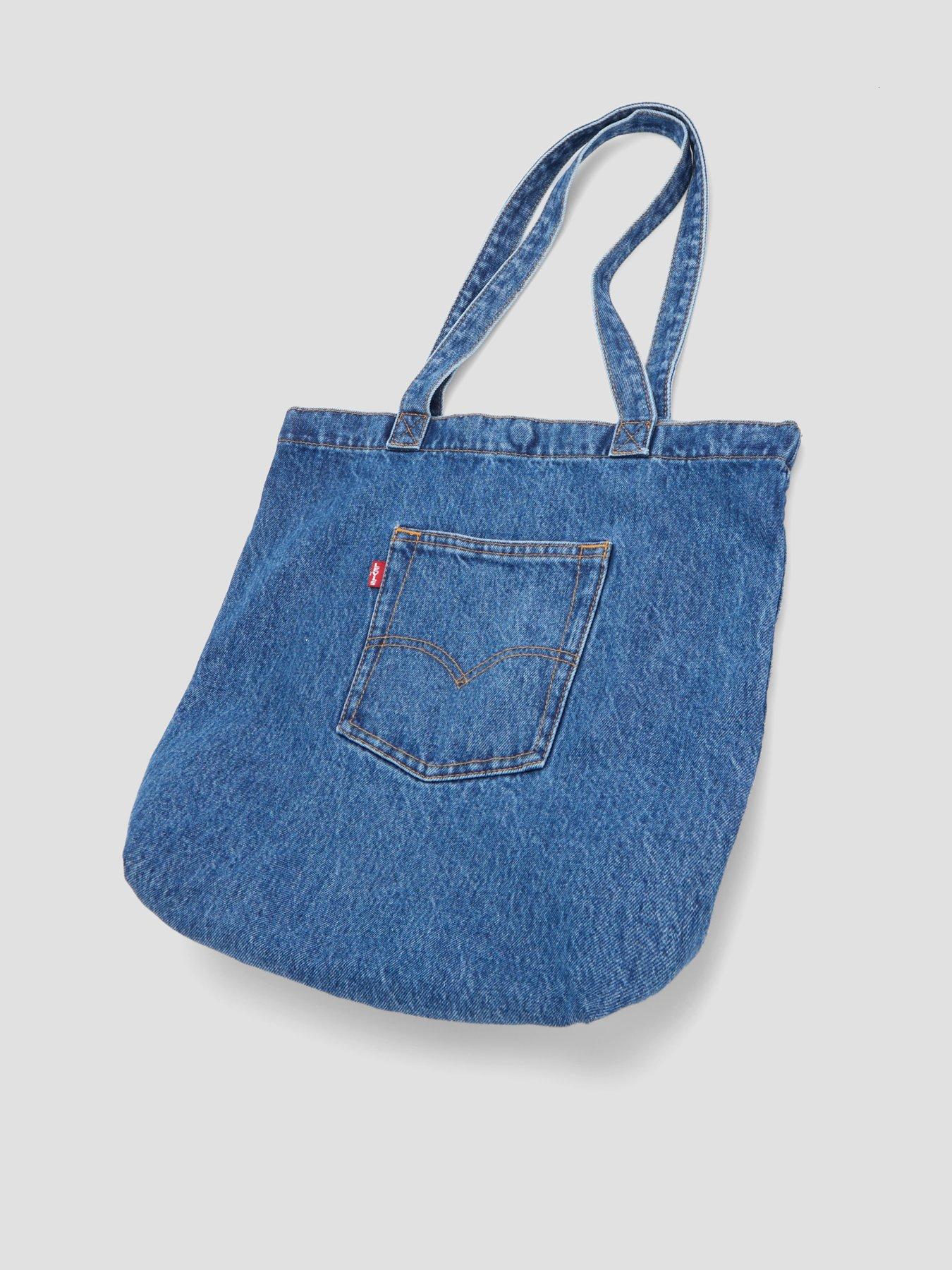 levis-back-pocket-tote-elevationoutfit