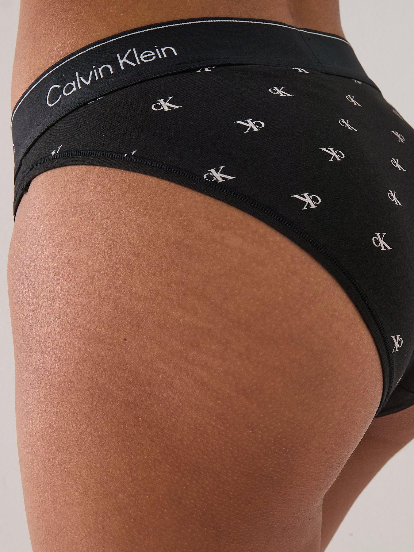 calvin-klein-high-leg-tanga-blackoutfit