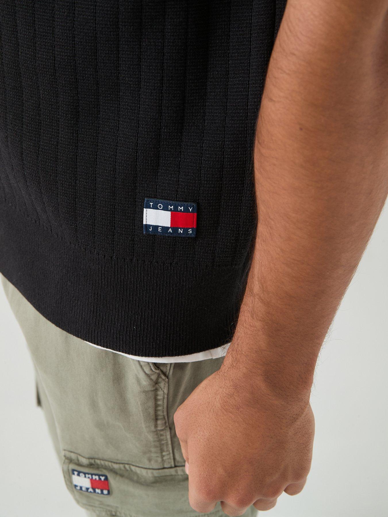 tommy-jeans-regular-fit-knitted-polo-shirt-blackoutfit