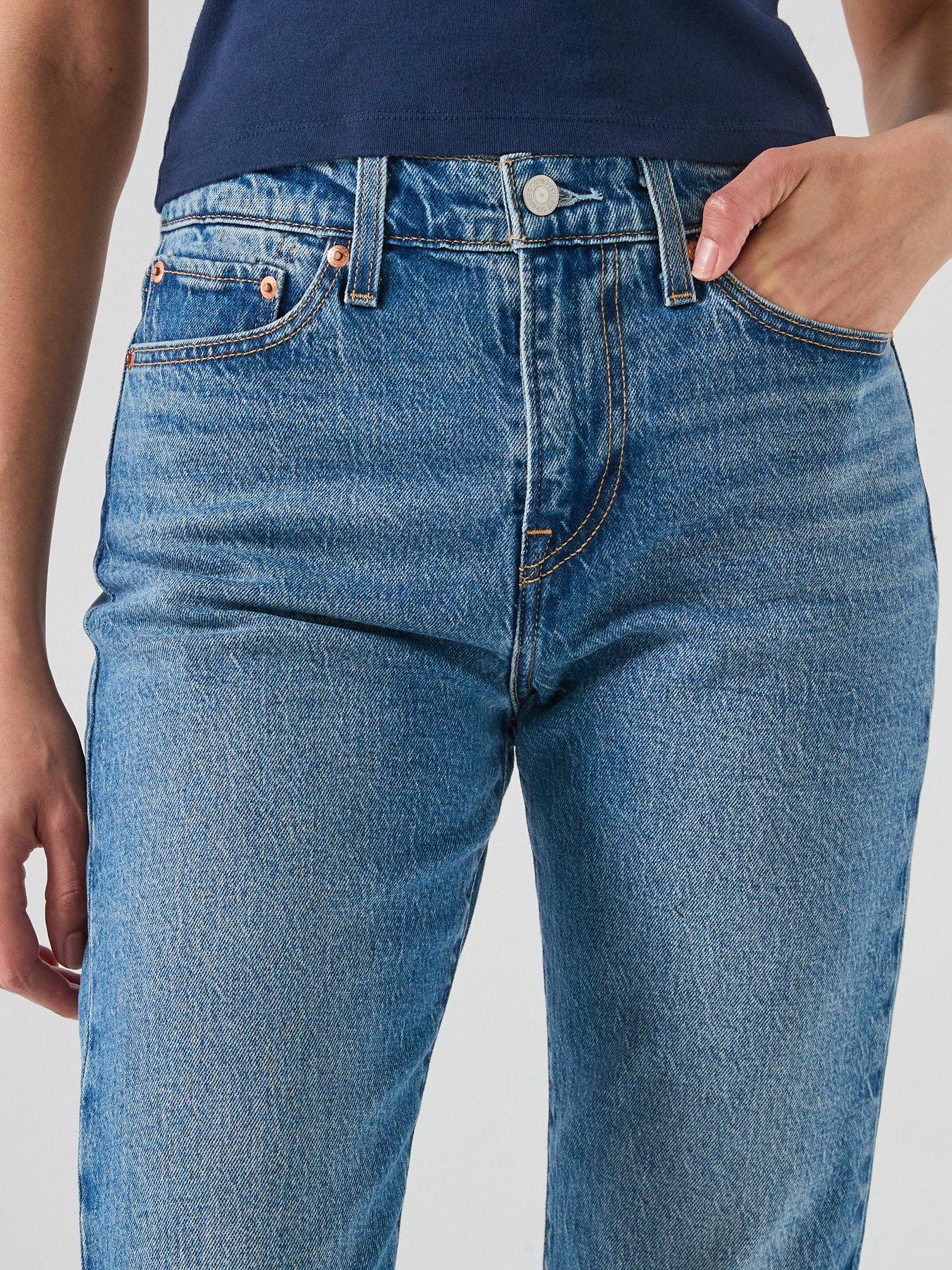 levis-wedgie-slimoutfit