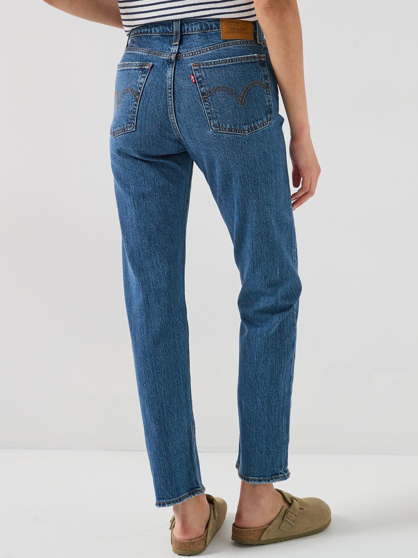 levis-wedgie-straightstillFront