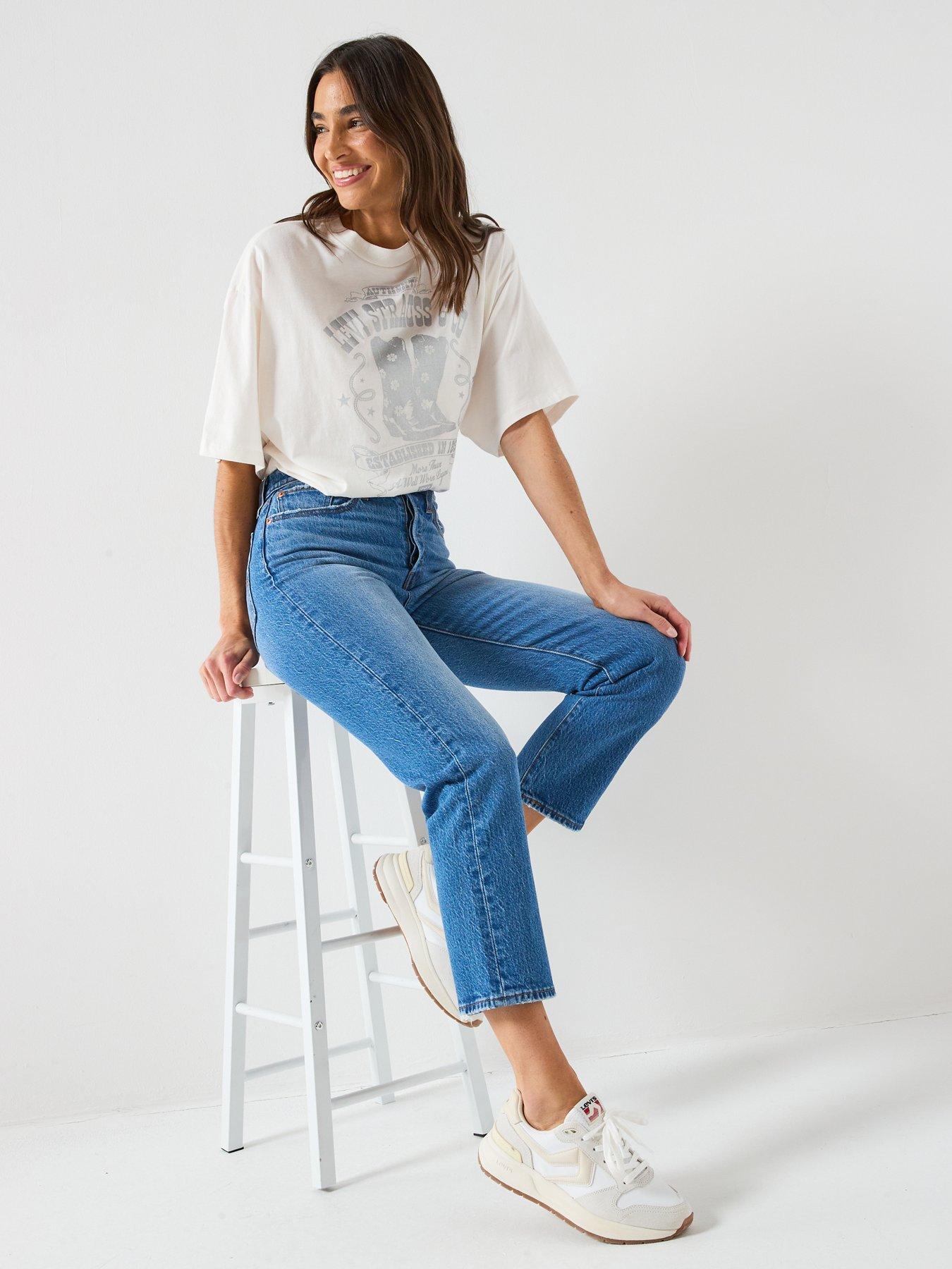 levis-wedgie-straight-jeans-bluedetail