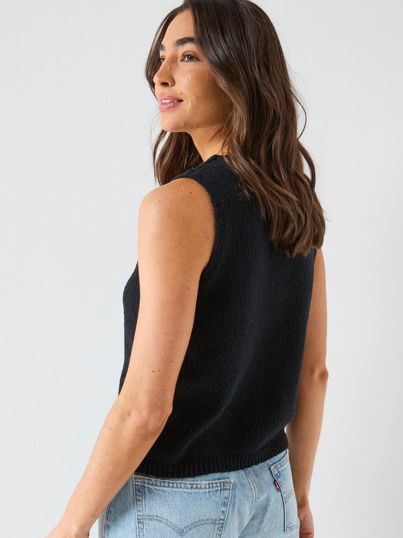 levis-helen-mini-boucle-vest-blackstillFront