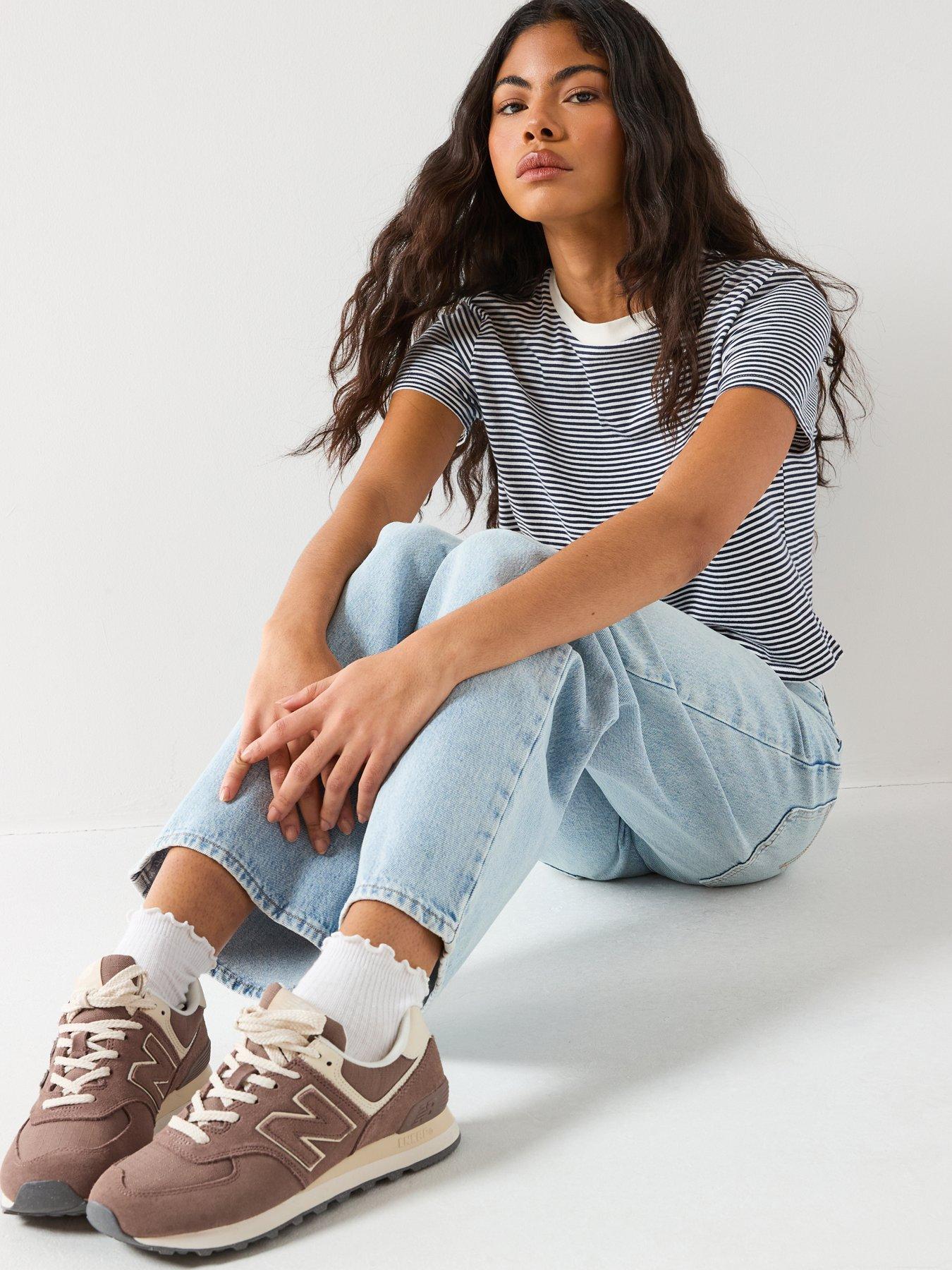 Image 4 of 6 of Levi's Middy Loose Boot Jeans - Blue