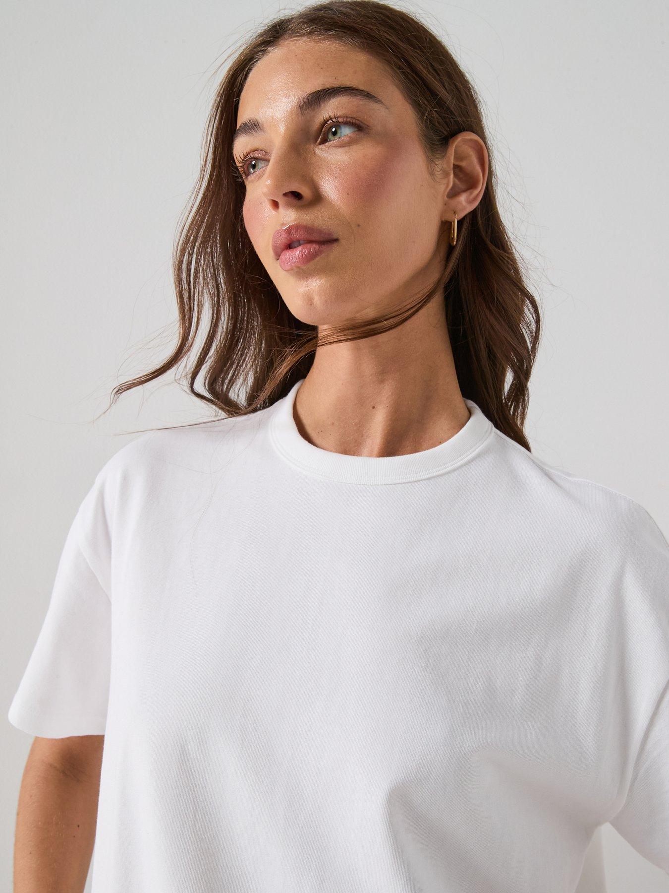 Image 5 of 6 of Levi's Vintage Short Sleeve Tee - White