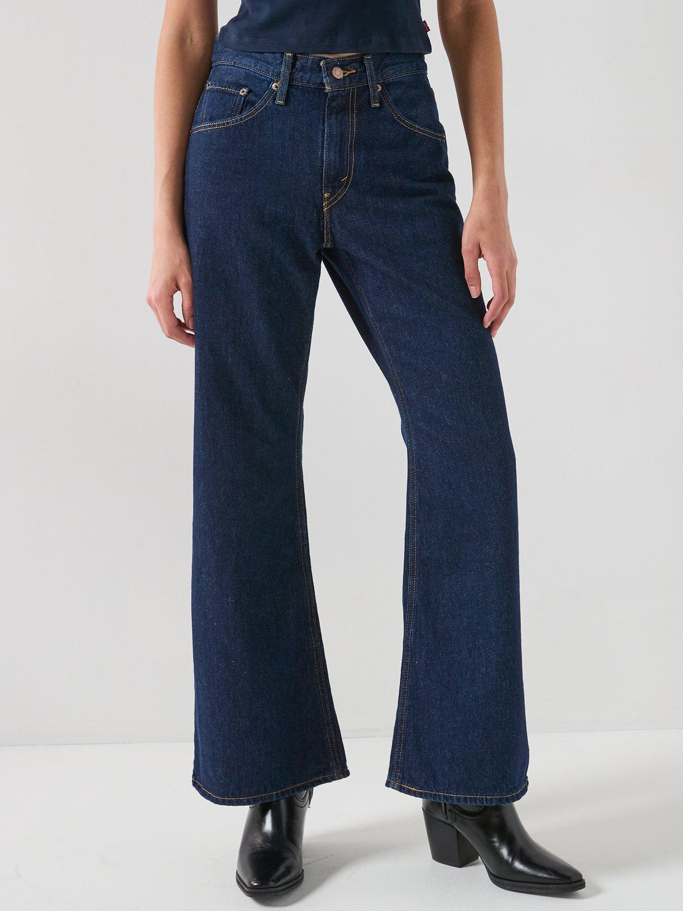levis-loose-bootfront