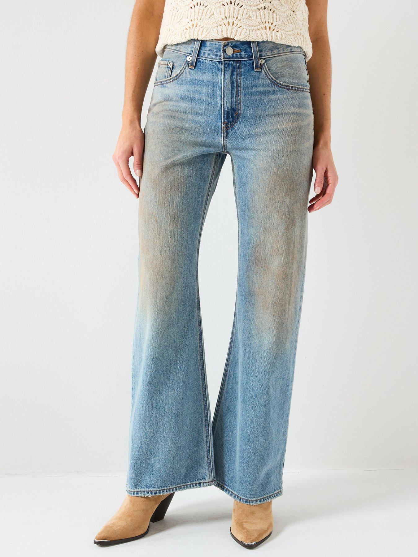 levis-loose-bootcut-jeans-bluedetail