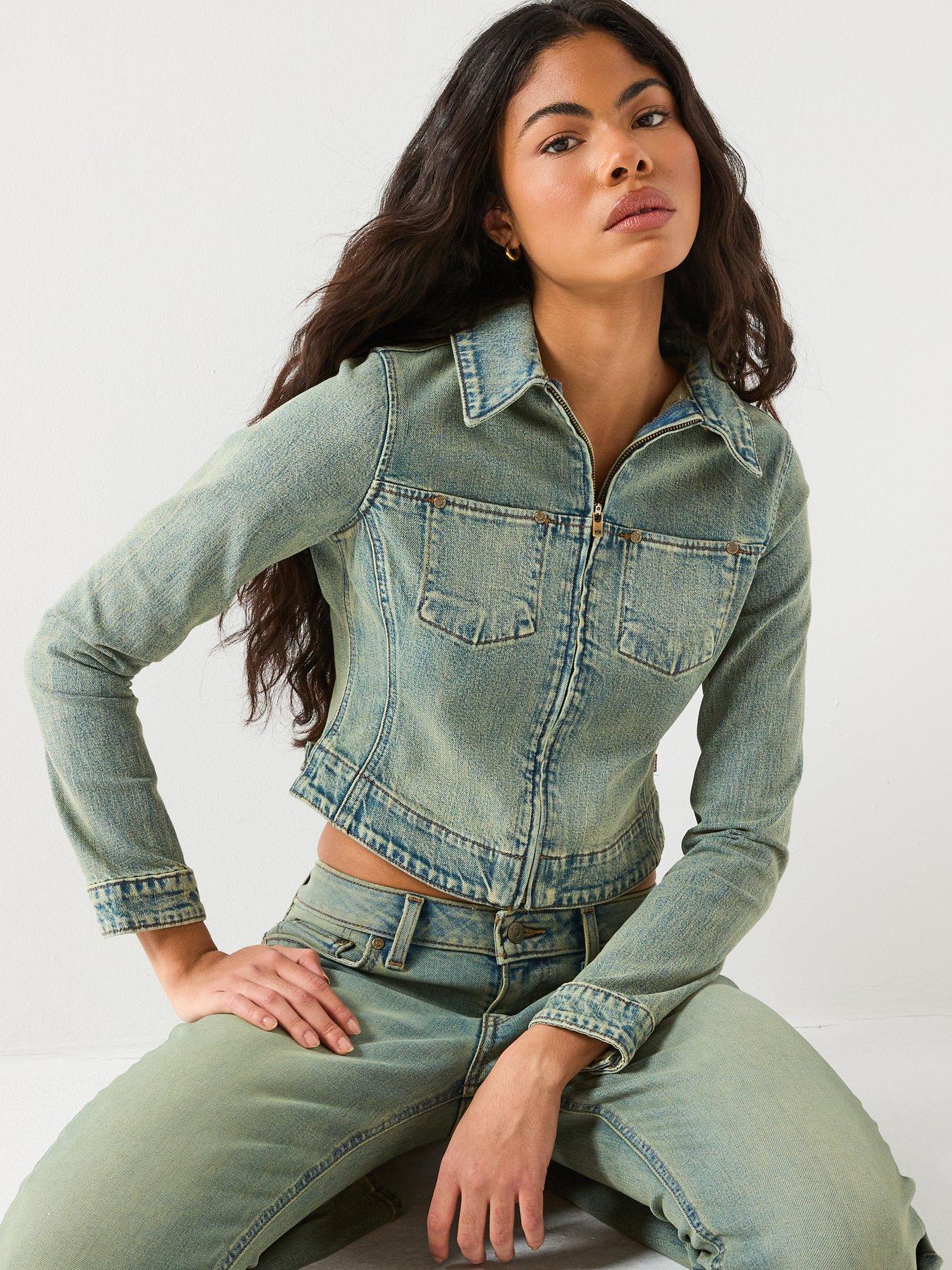 levis-y2k-stretch-fitted-trucker-denim-cropped-jacket-blueoutfit