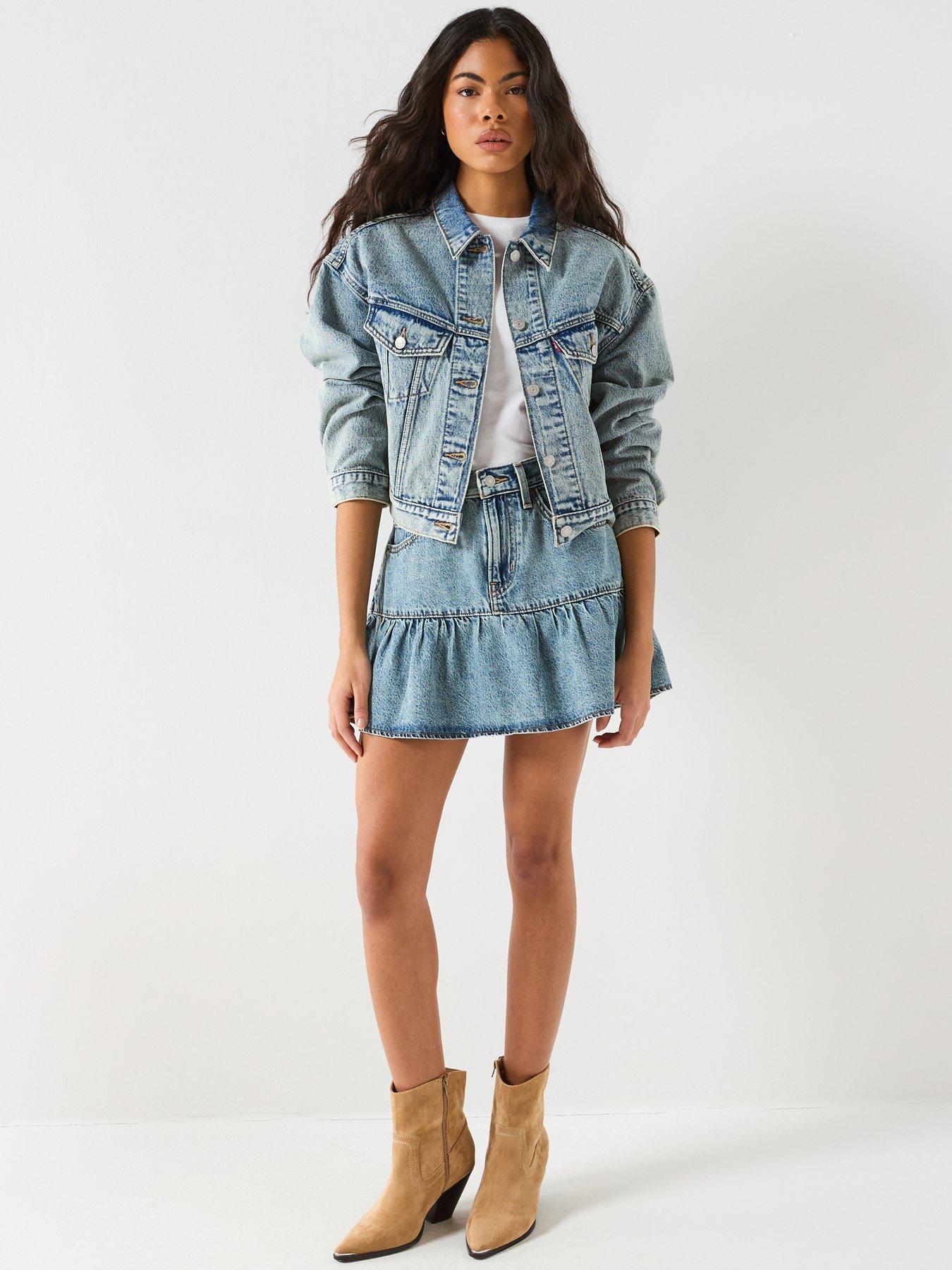 Image 3 of 6 of Levi's Shrunken 90s Trucker