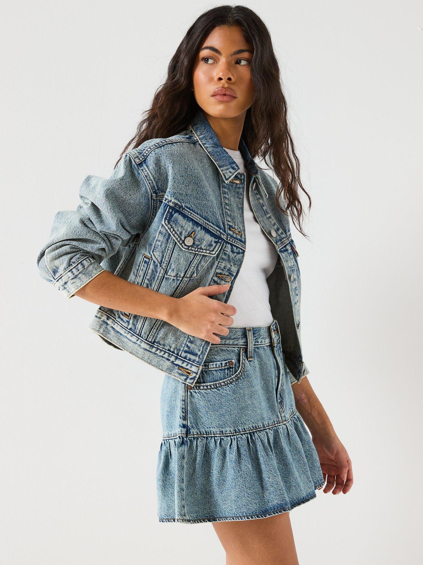 Image 5 of 6 of Levi's Shrunken 90s Trucker