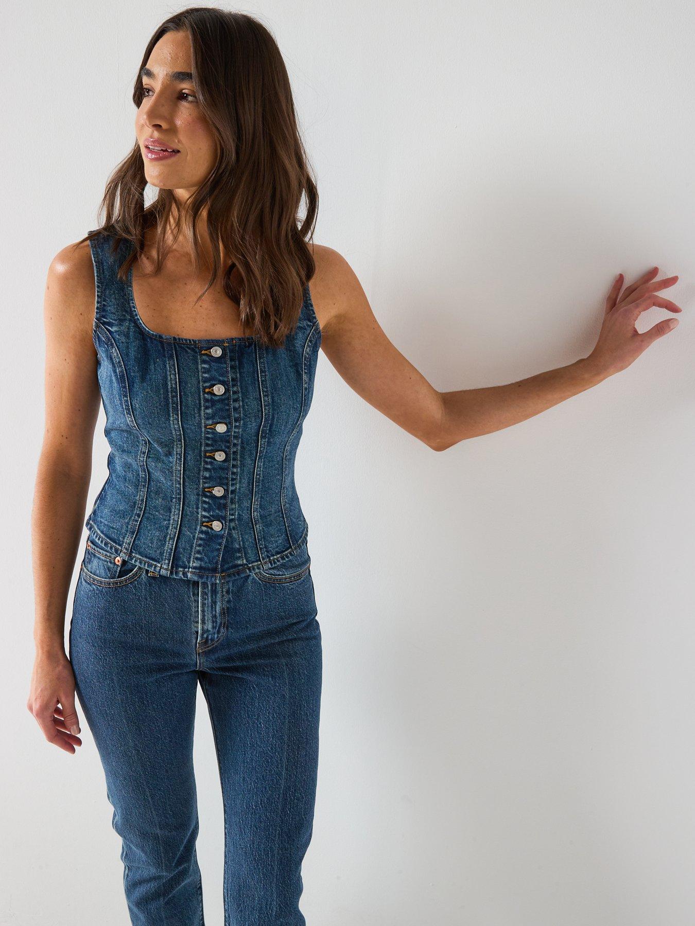 Image 4 of 6 of Levi's Sculpted Top